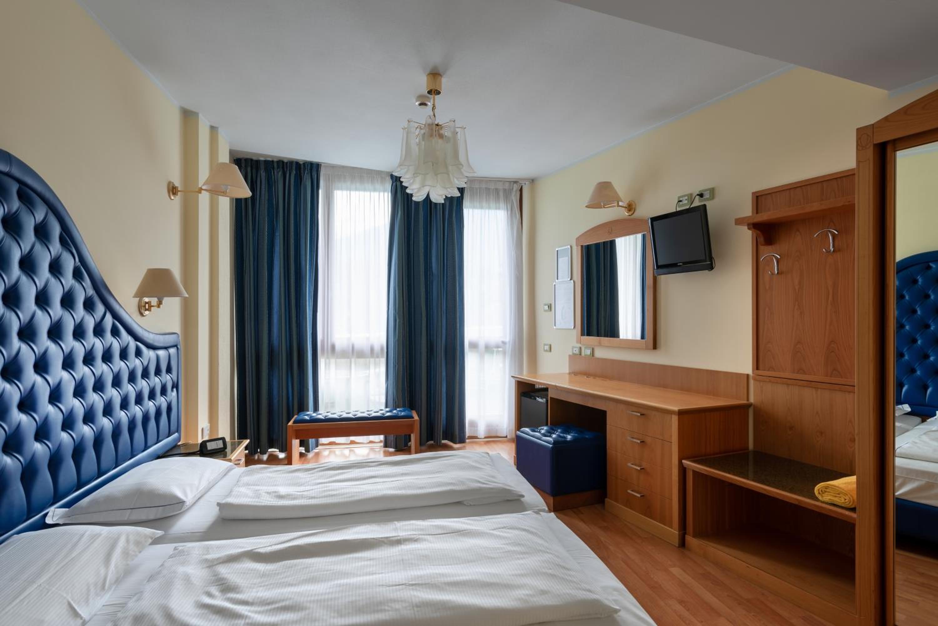 Standard Double Room - Photo 2