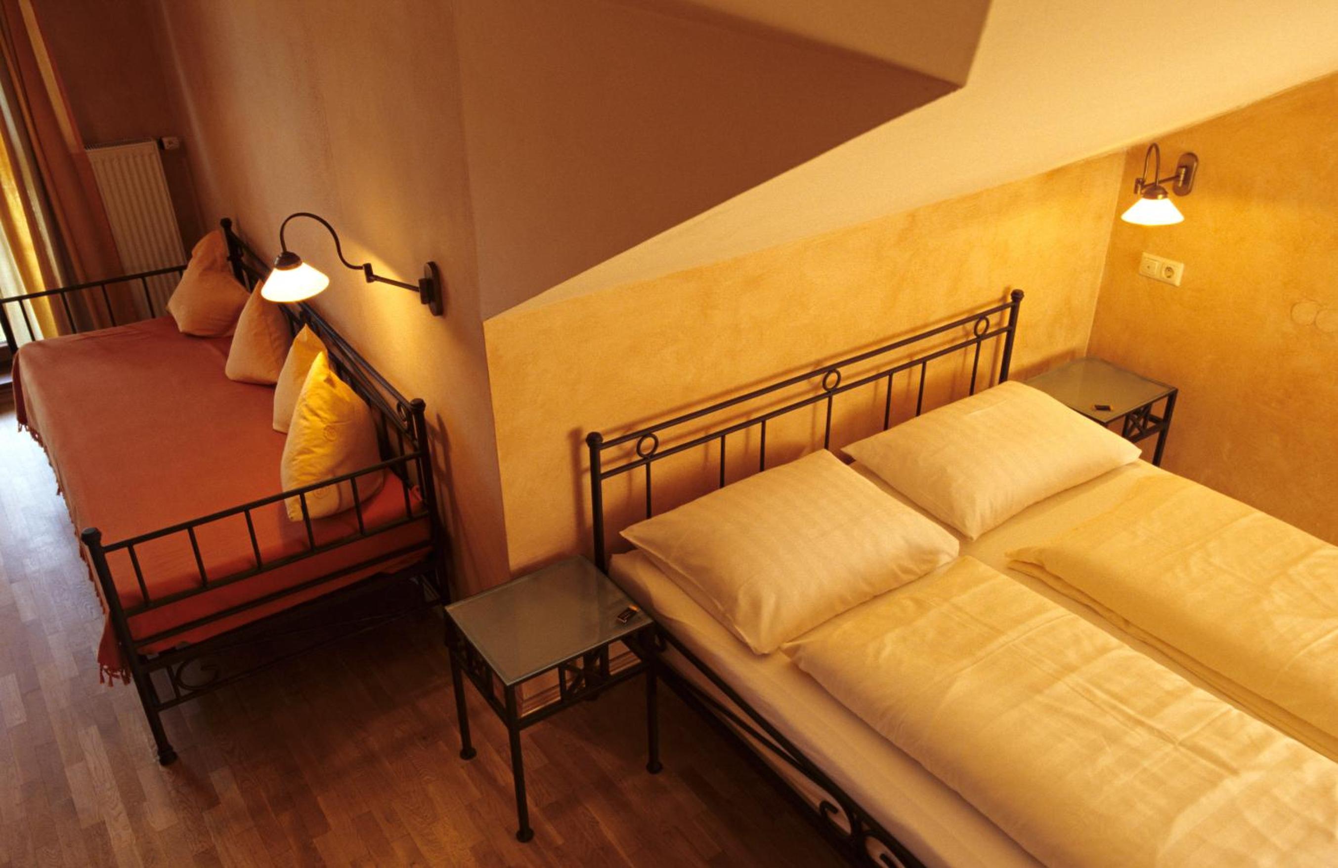 Standard Double Room - Photo 5