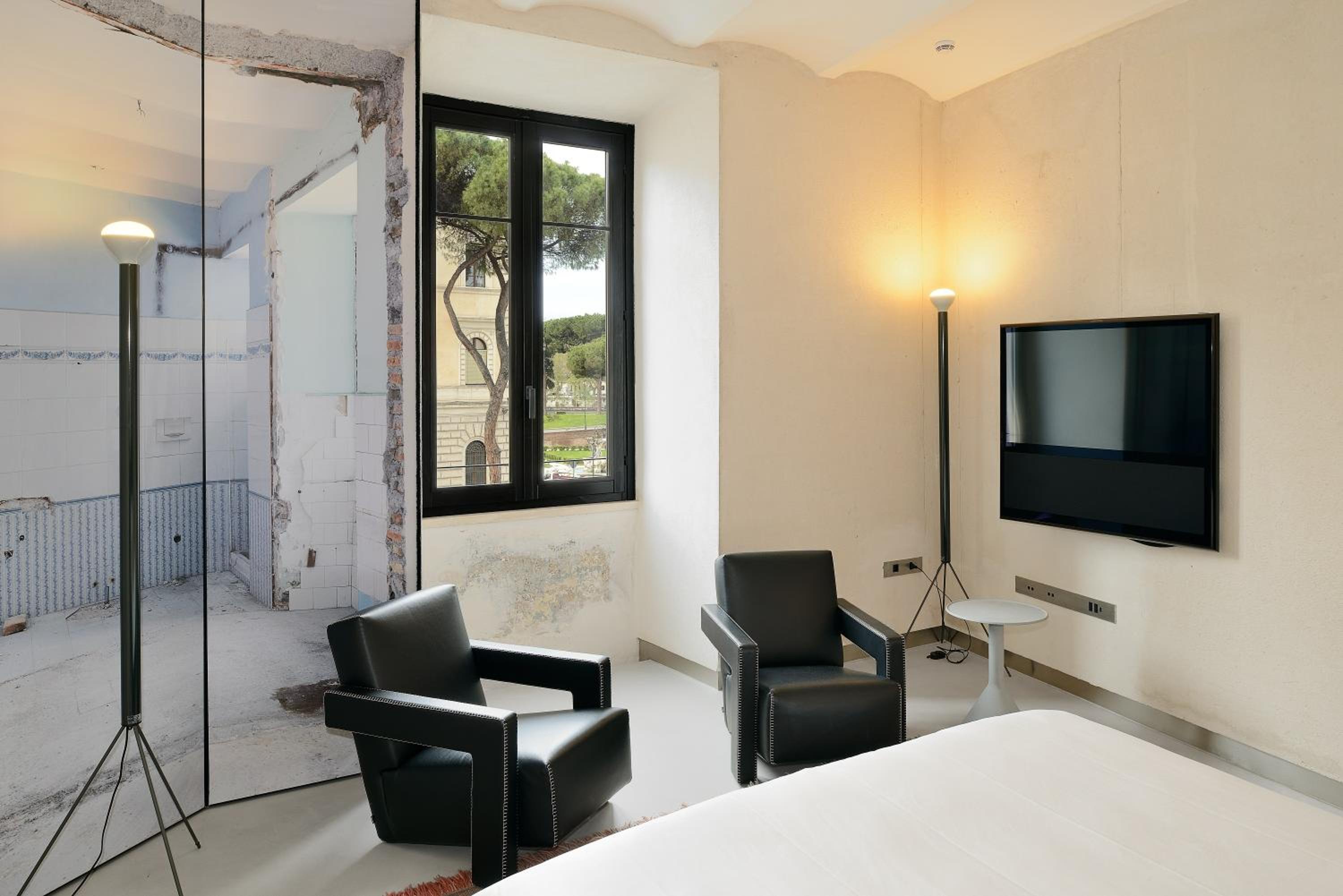 Superior Apartment thumbnail 5