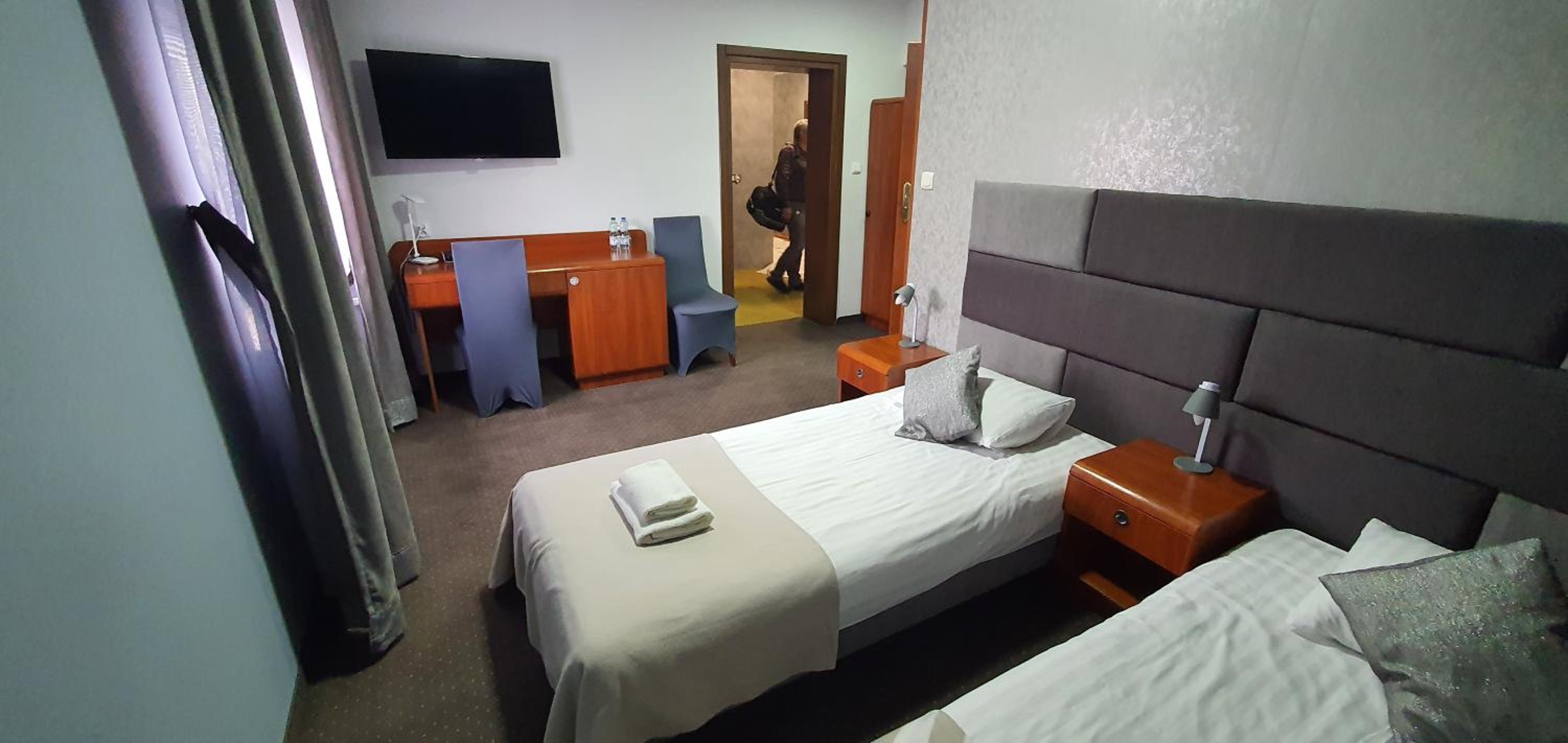 Large Twin Room photo 3