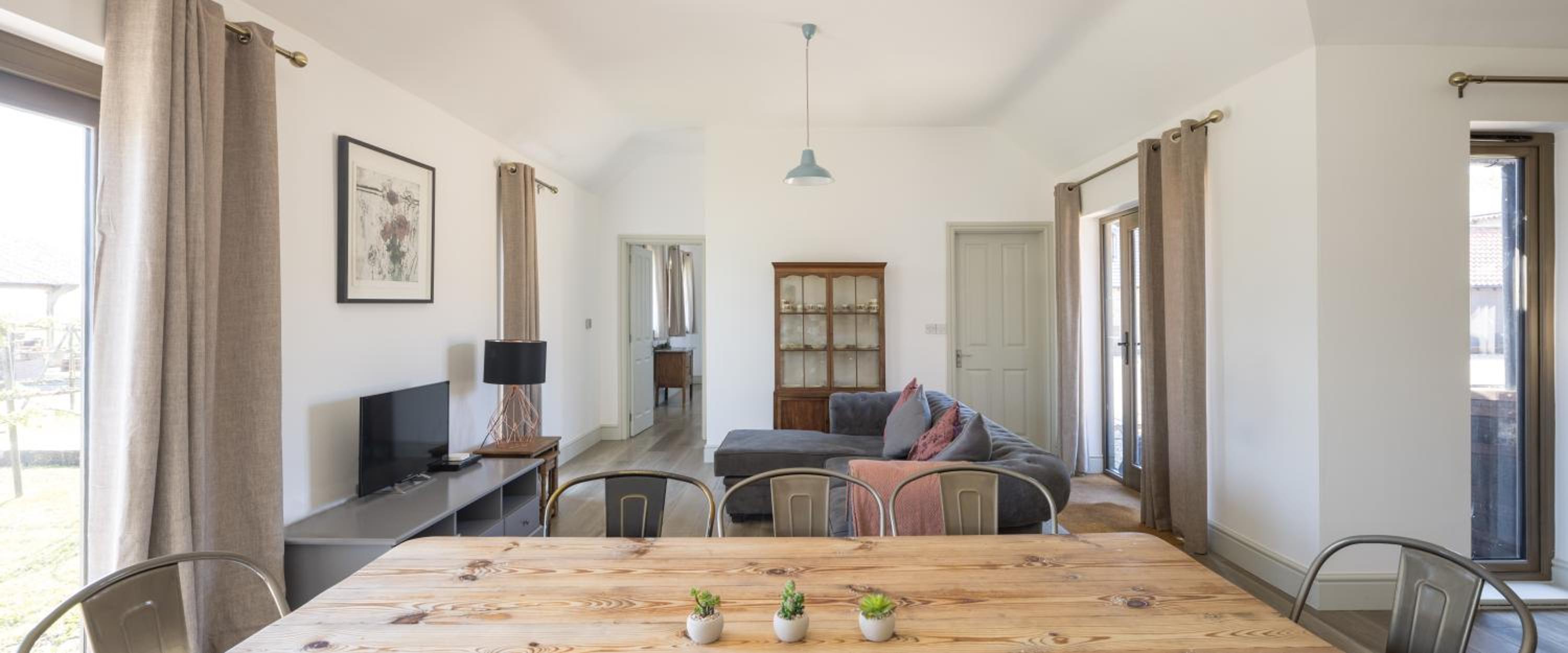 Two-Bedroom Apartment - Photo 37