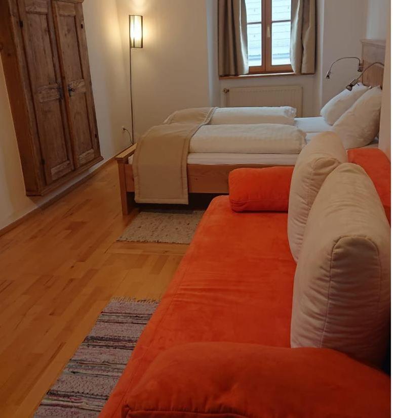 Twin Room with Bath