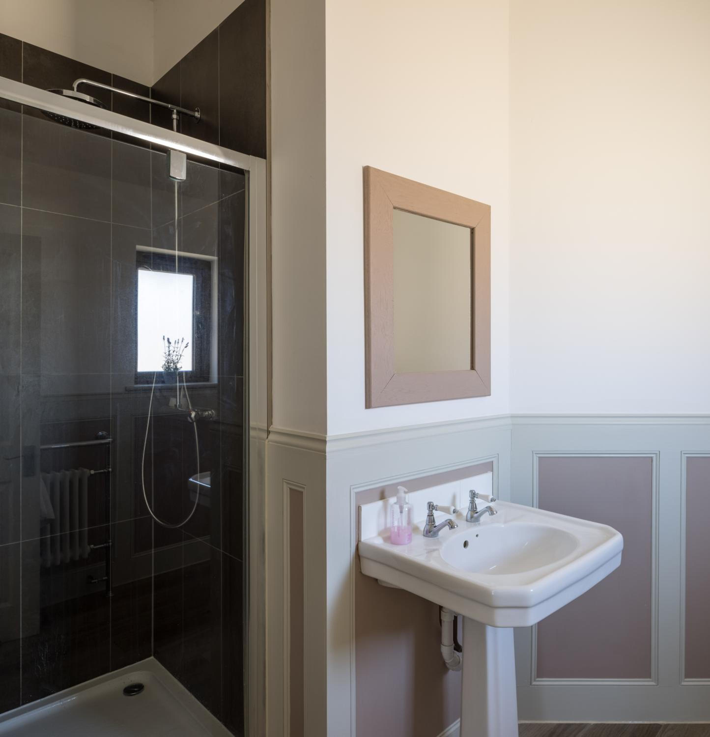 Two-Bedroom Apartment - Photo 12