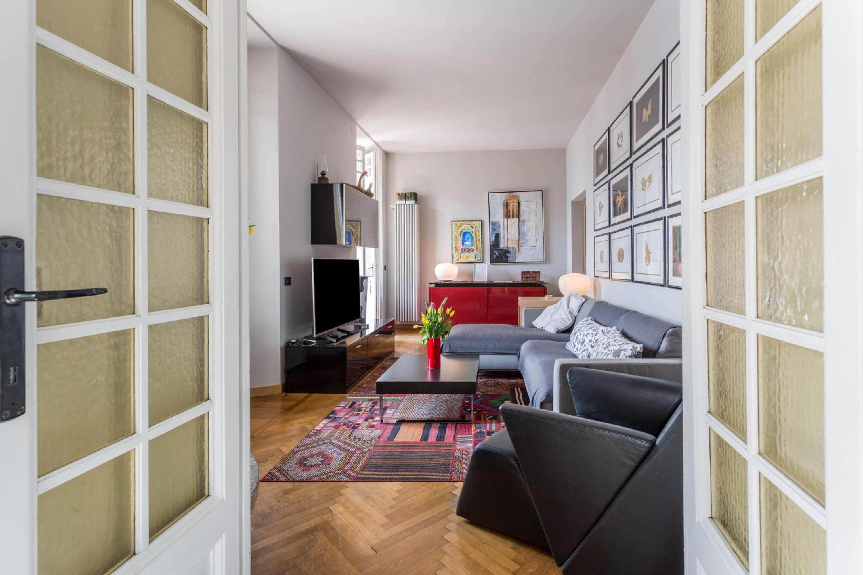 Two-Bedroom Apartment with Lake View