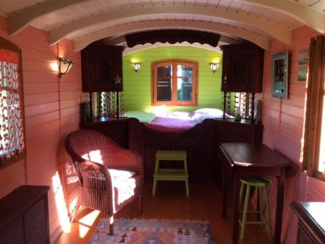 Mobile Home photo 2