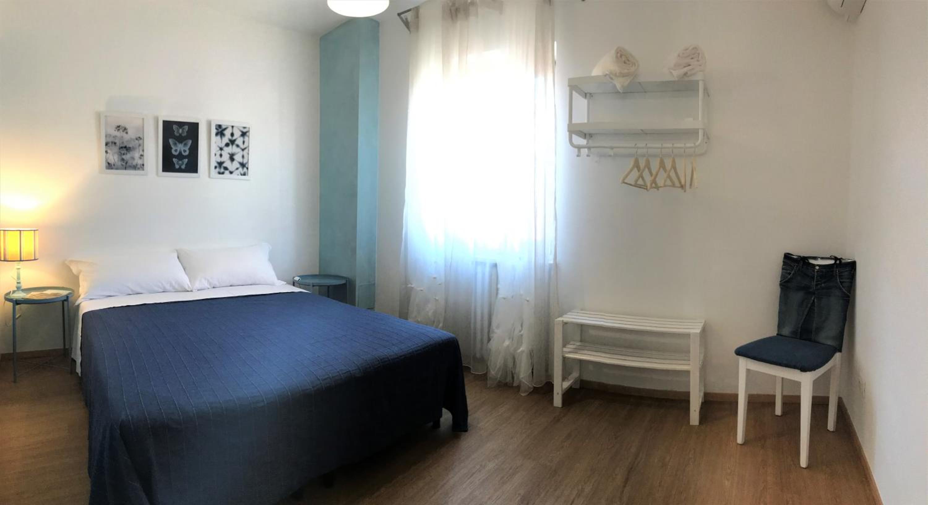 Double Room with Private External Bathroom - Photo 15