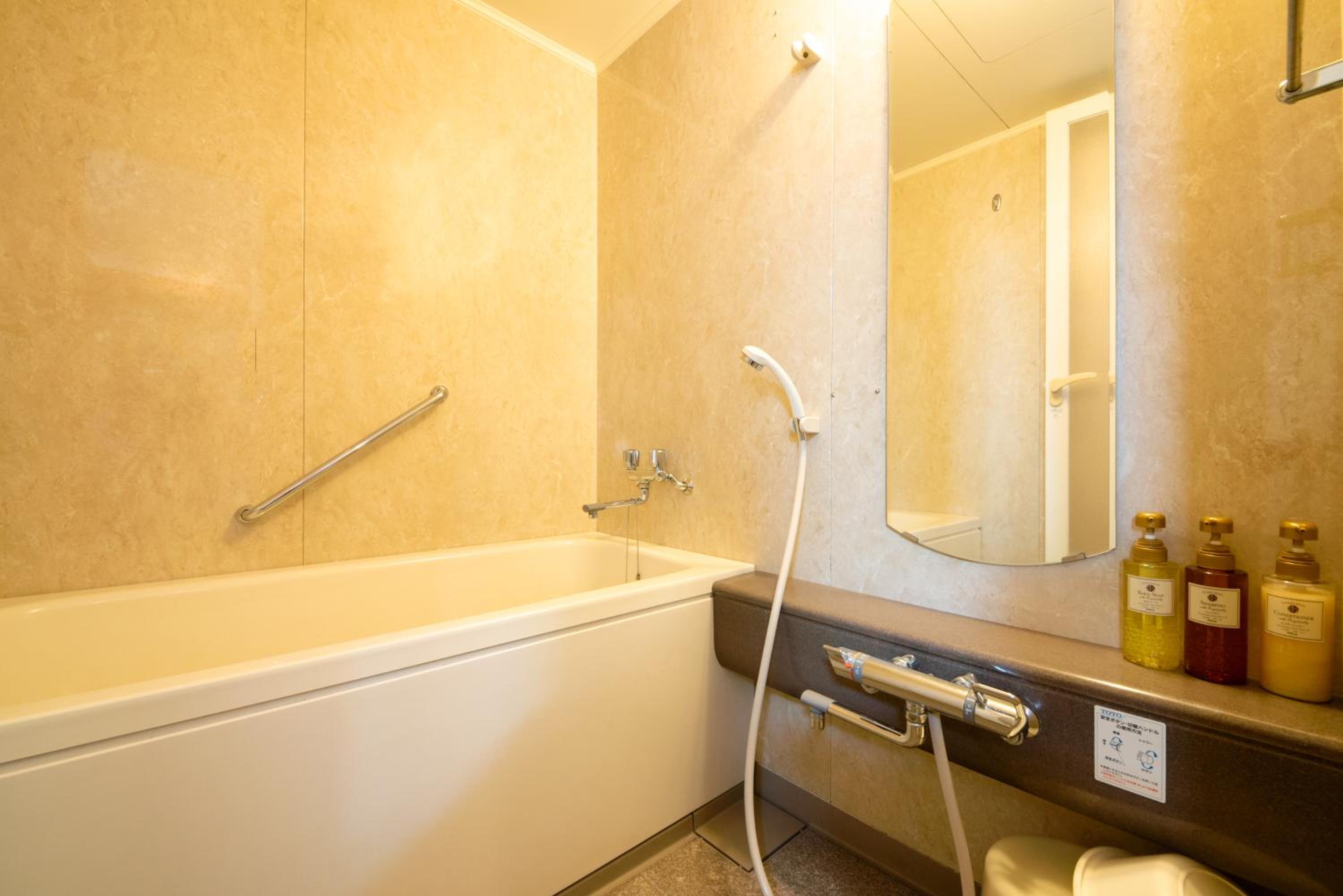 Twin Room - Non-Smoking - Photo 5