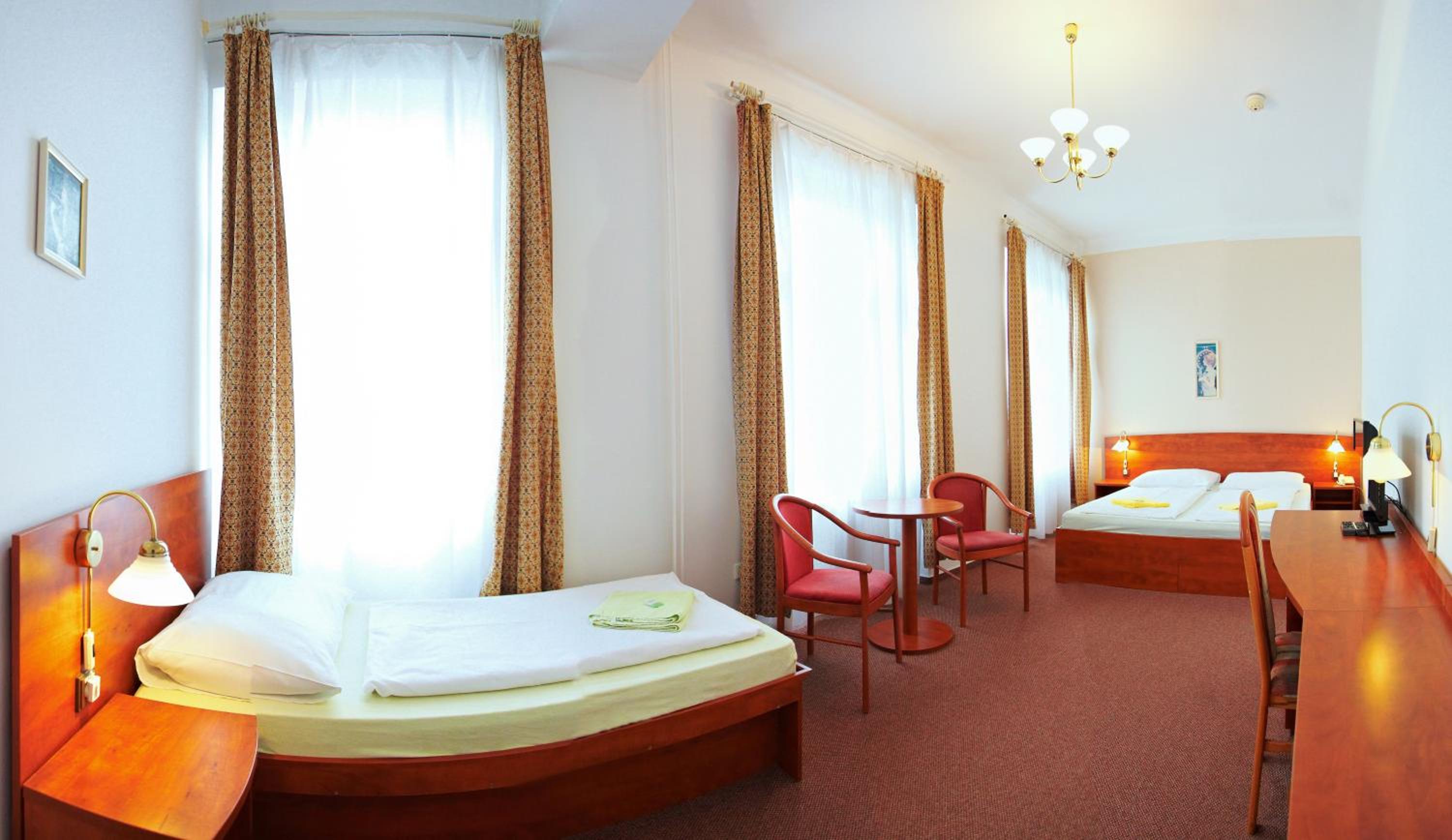 Double Room with Extra Bed photo 3