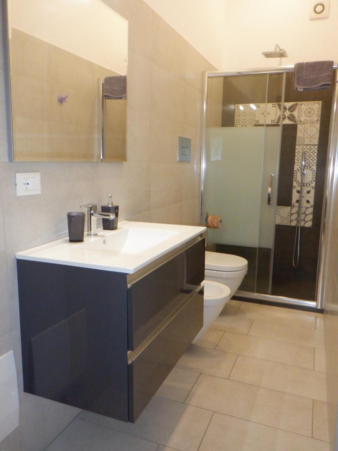 Triple Room with Private Bathroom - Photo 3