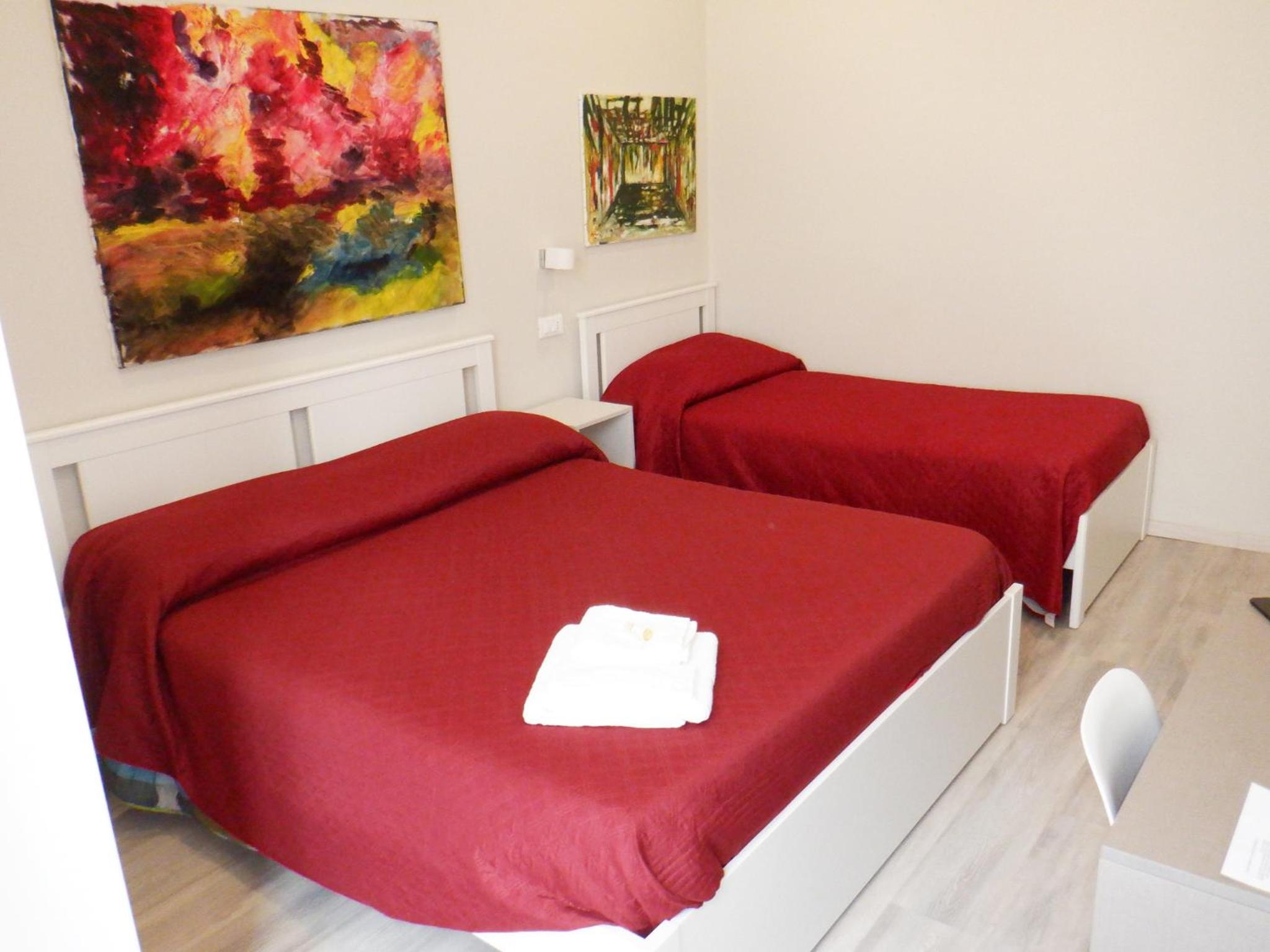 Triple Room with Private Bathroom - Photo 6
