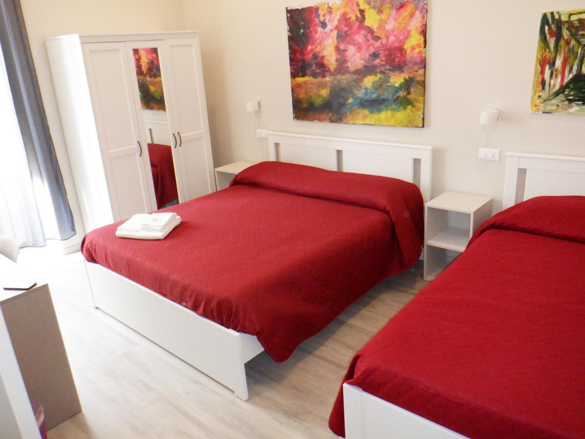 Triple Room with Private Bathroom - Photo 5