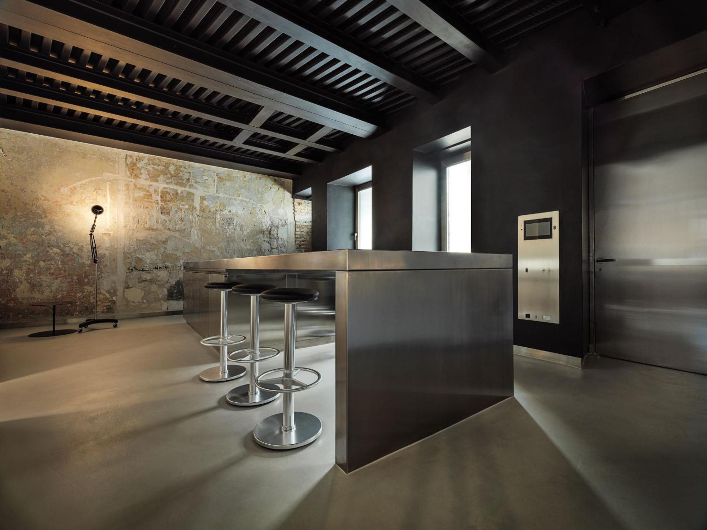 Penthouse Apartment thumbnail 5