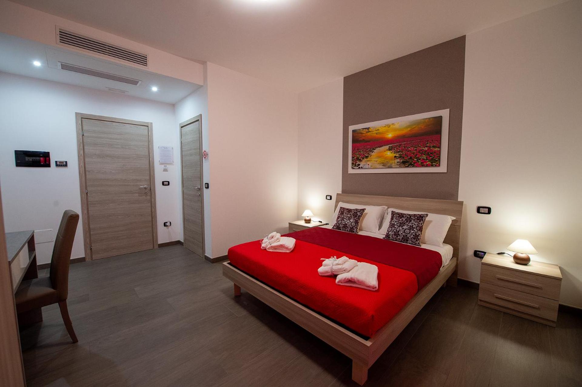 Double Room - Photo 3