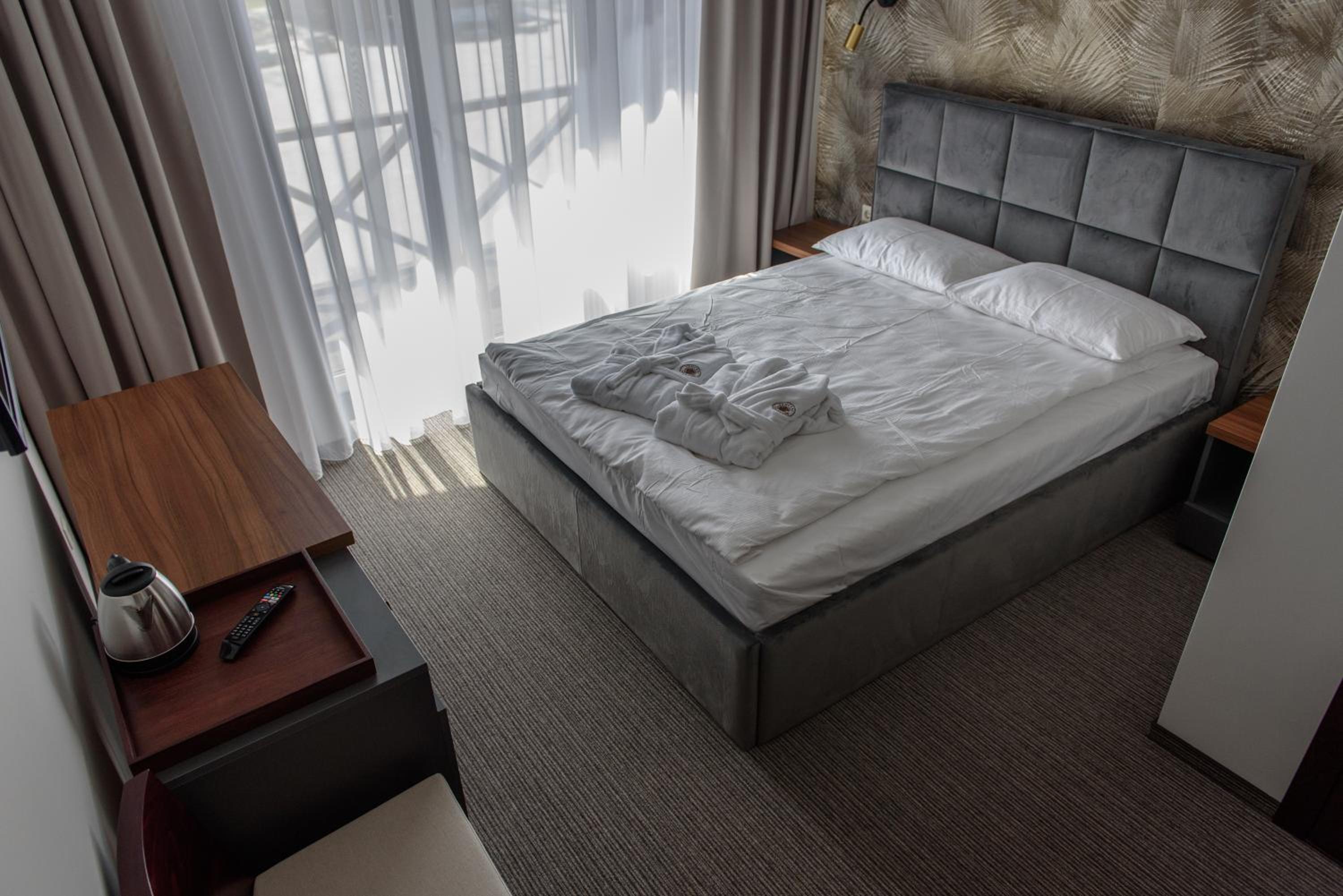 Triple Room with Balcony - Photo 5