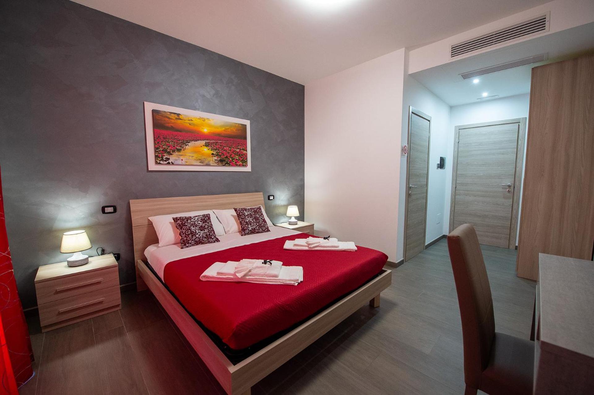 Double Room - Photo 8