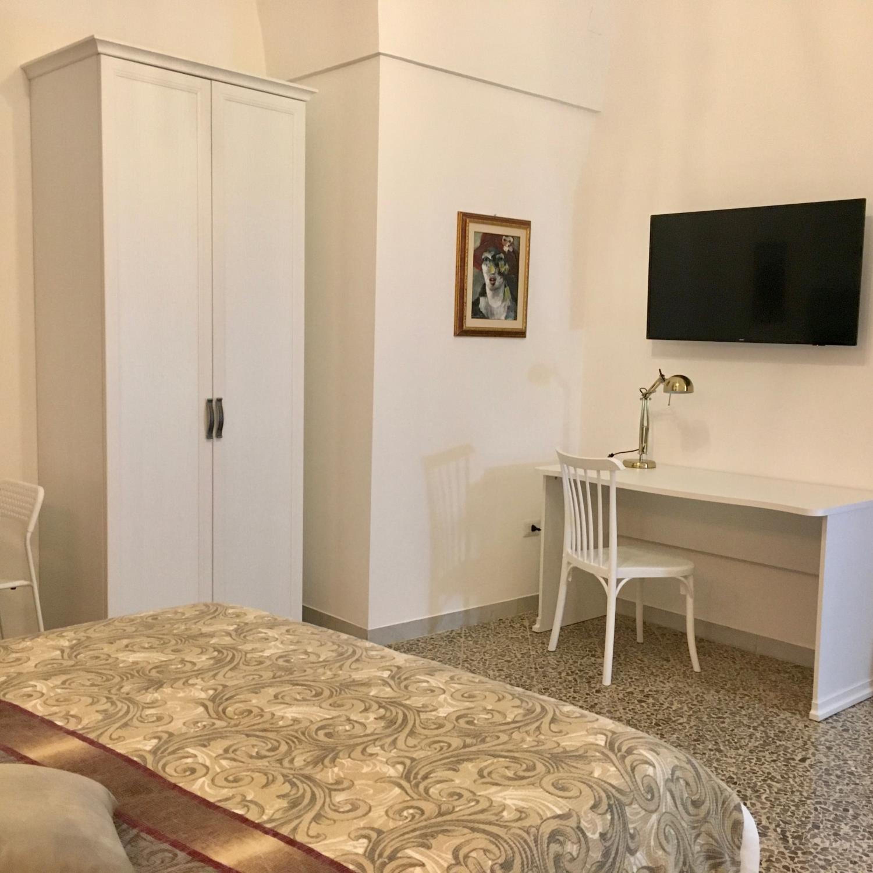 Family Room with Private Bathroom - Photo 13