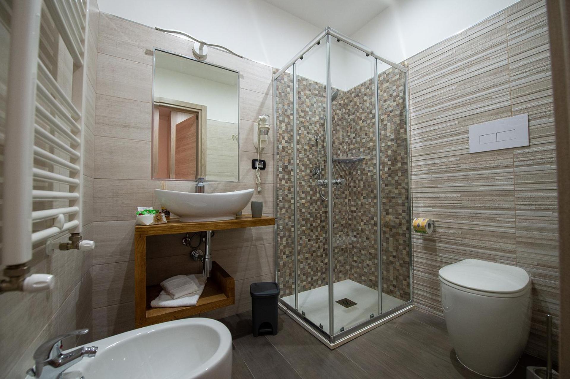 Double Room - Photo 2
