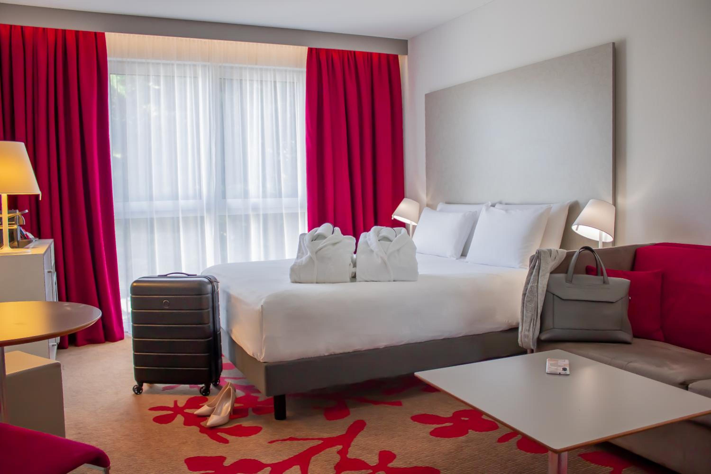 Privilege Double Room with Sofa Bed - Photo 1