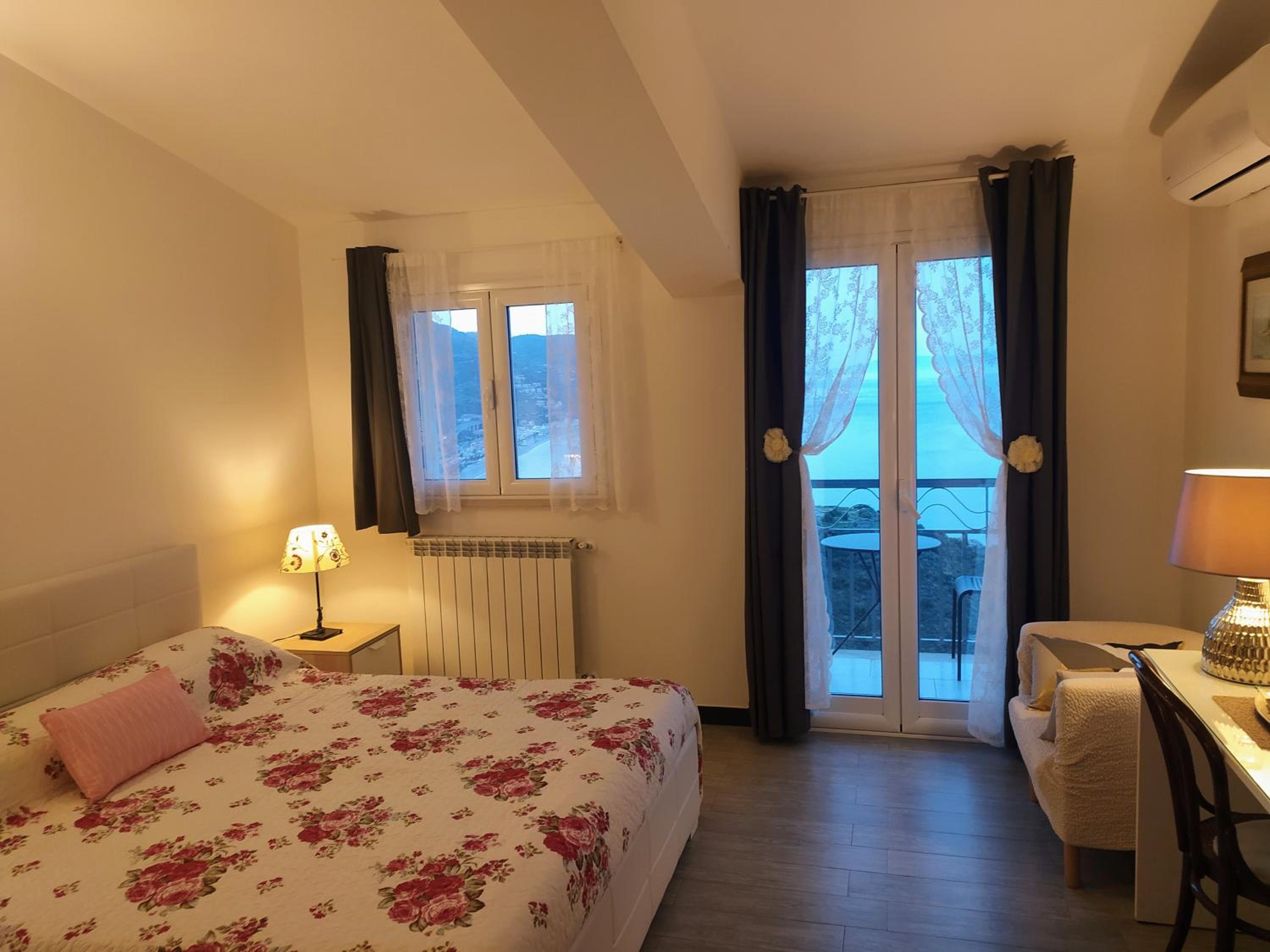 Double Room with Balcony and Sea View photo 1