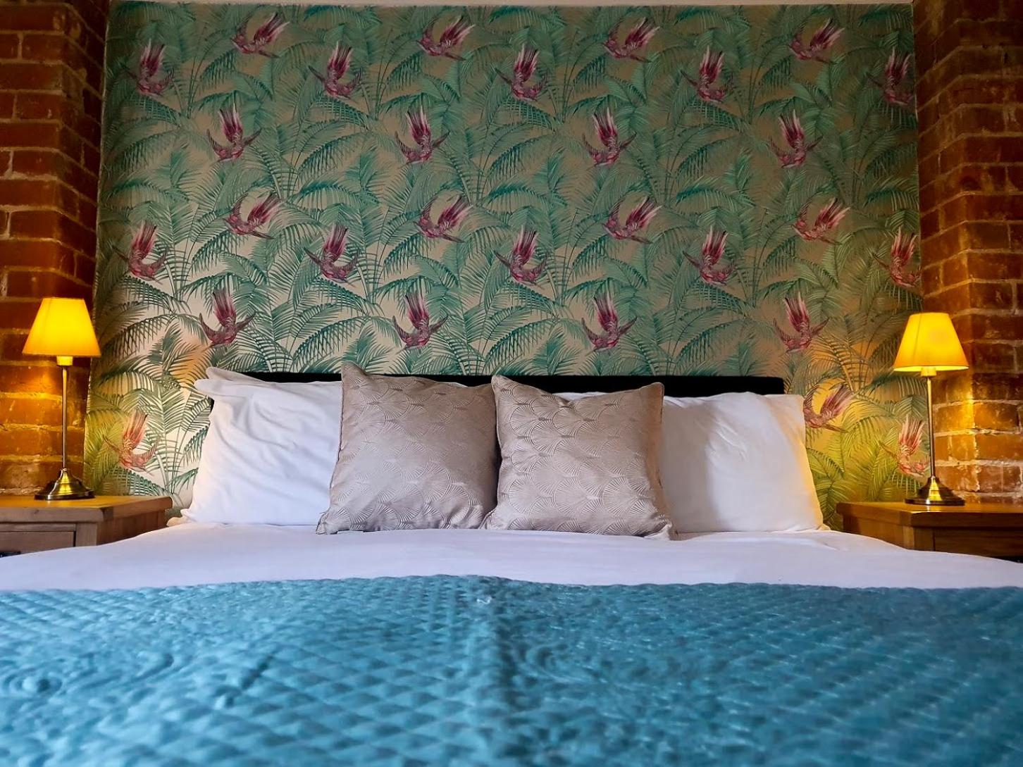 Deluxe King Room photo 1