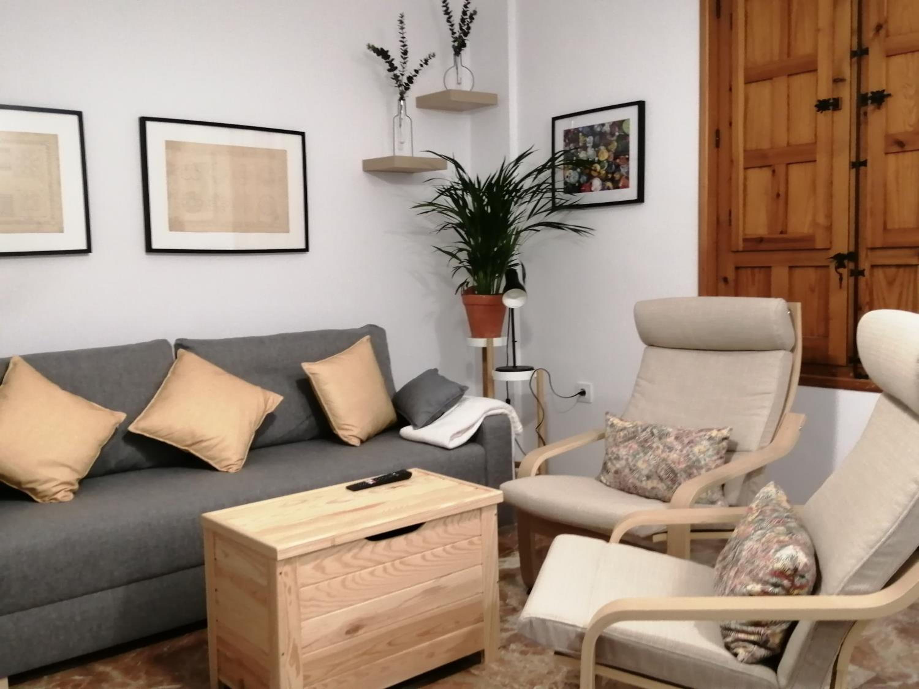 Apartment - Ground Floor - Photo 1