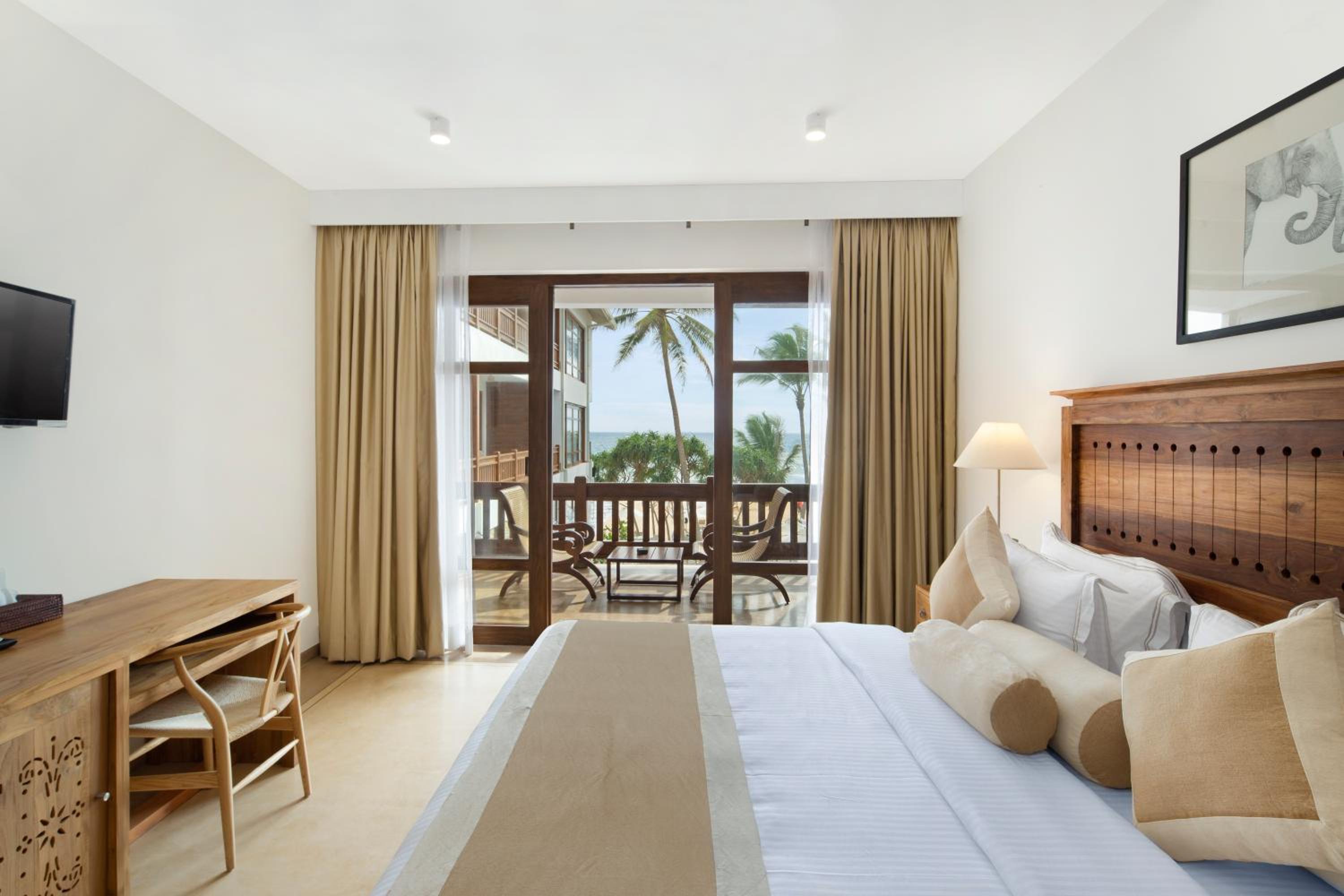 Super Deluxe With Sea View - Photo 5