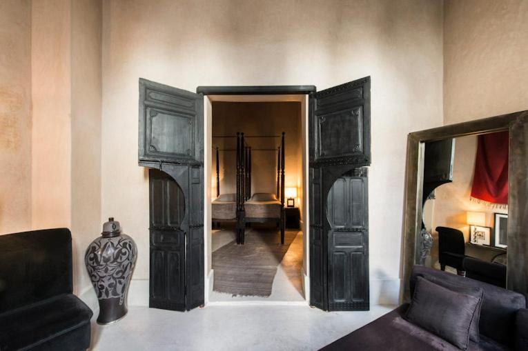 Queen Suite - Photo 1