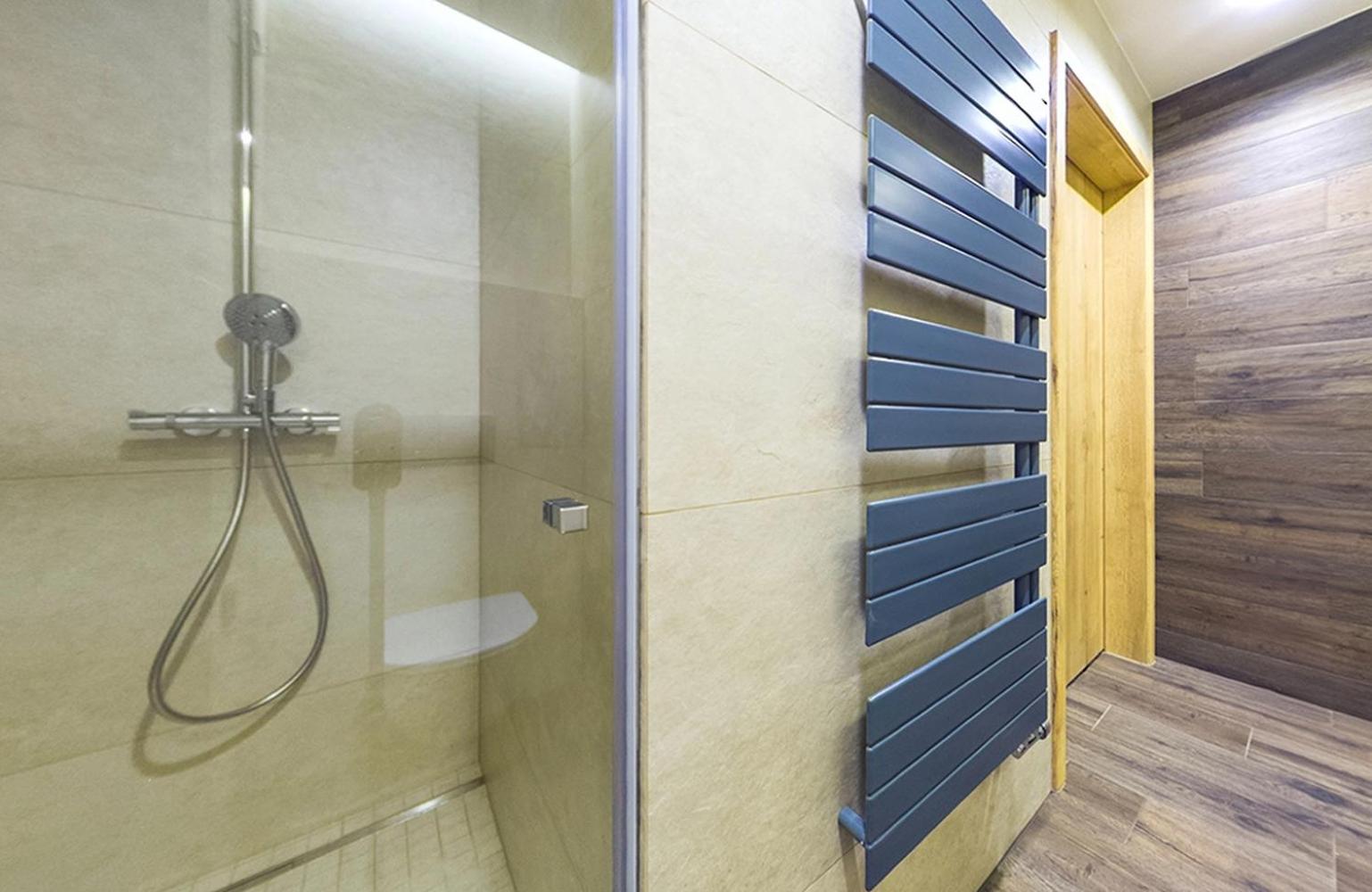 Double Lux Room  (2 Adults + 2 Children) - Photo 5