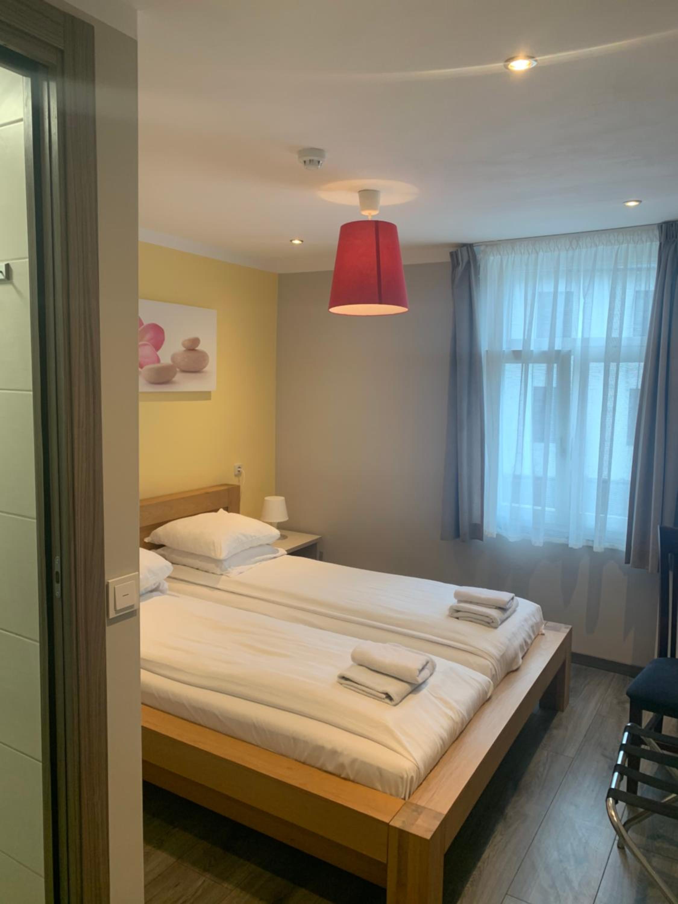 Double Room - Photo 5
