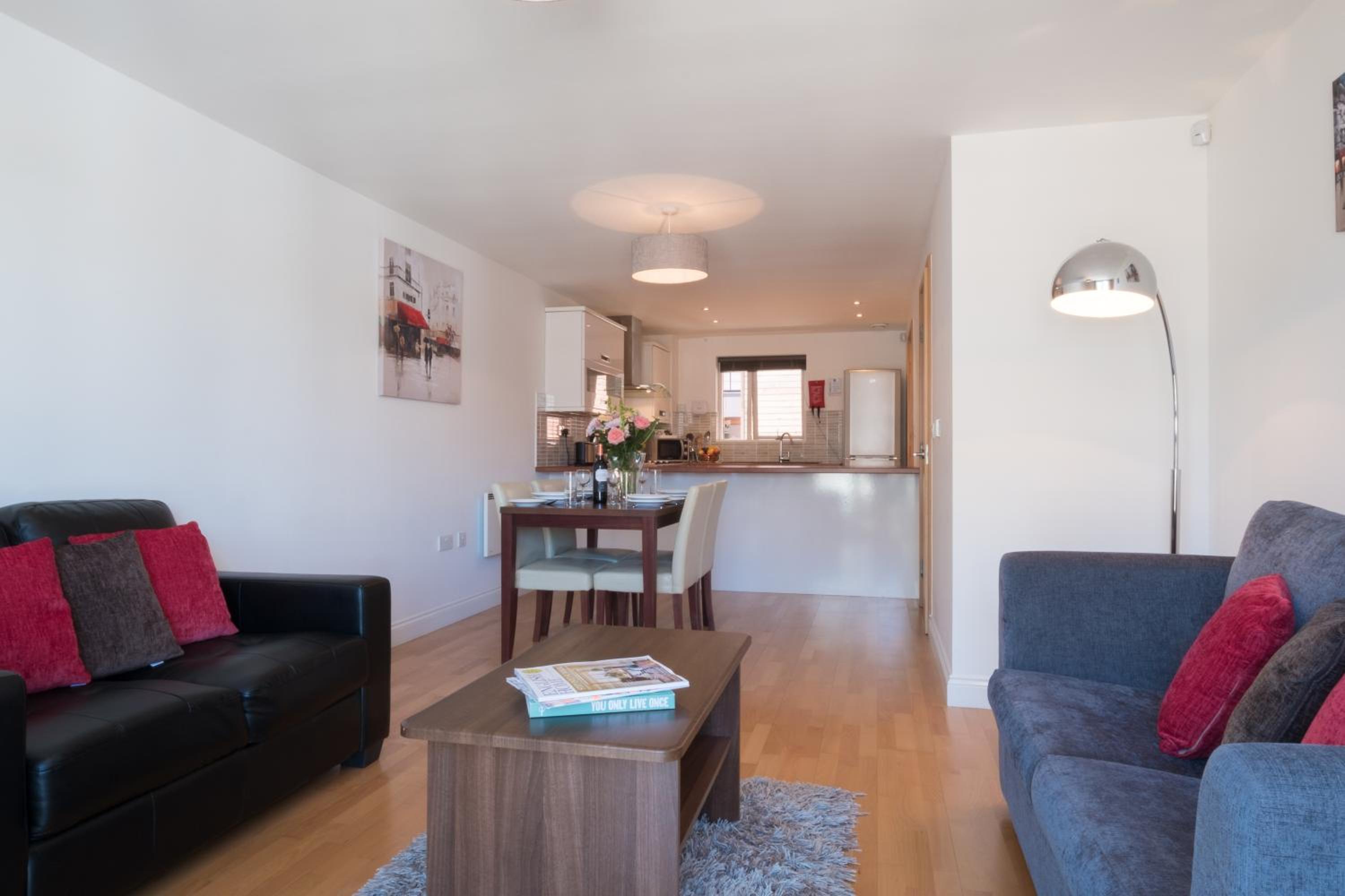 Two-Bedroom Apartment - Photo 4