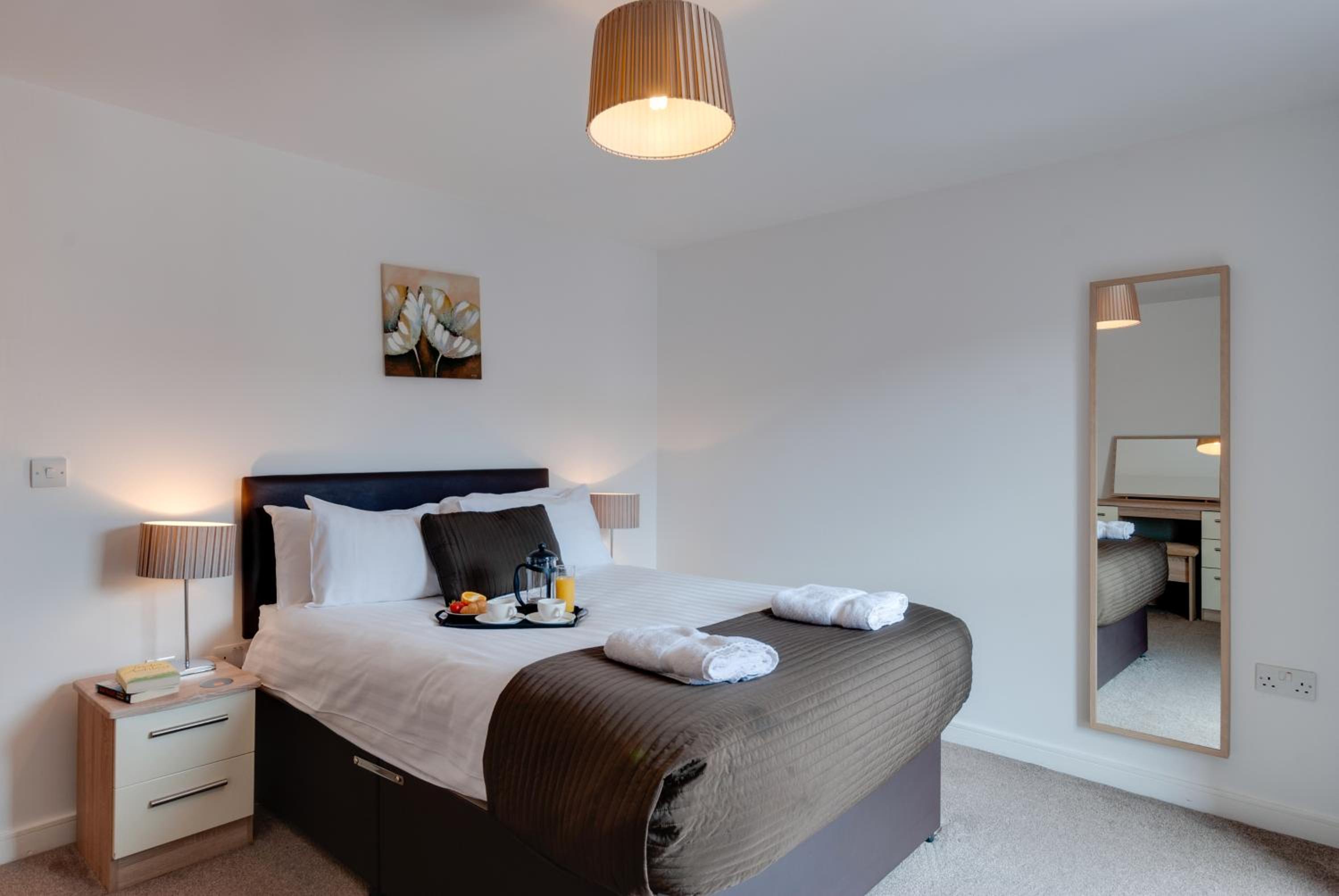 Two-Bedroom Apartment - Photo 8
