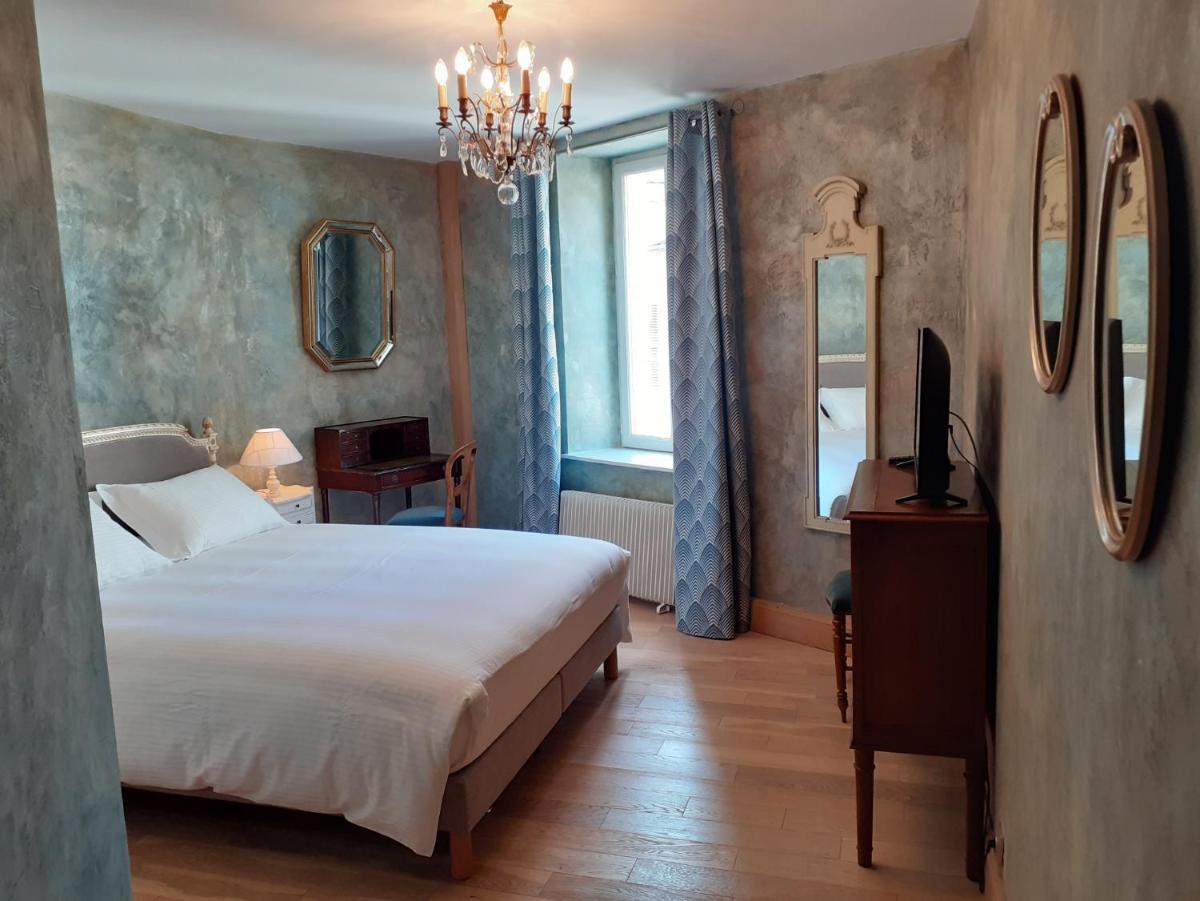 Quadruple Room with Private Bathroom photo 1