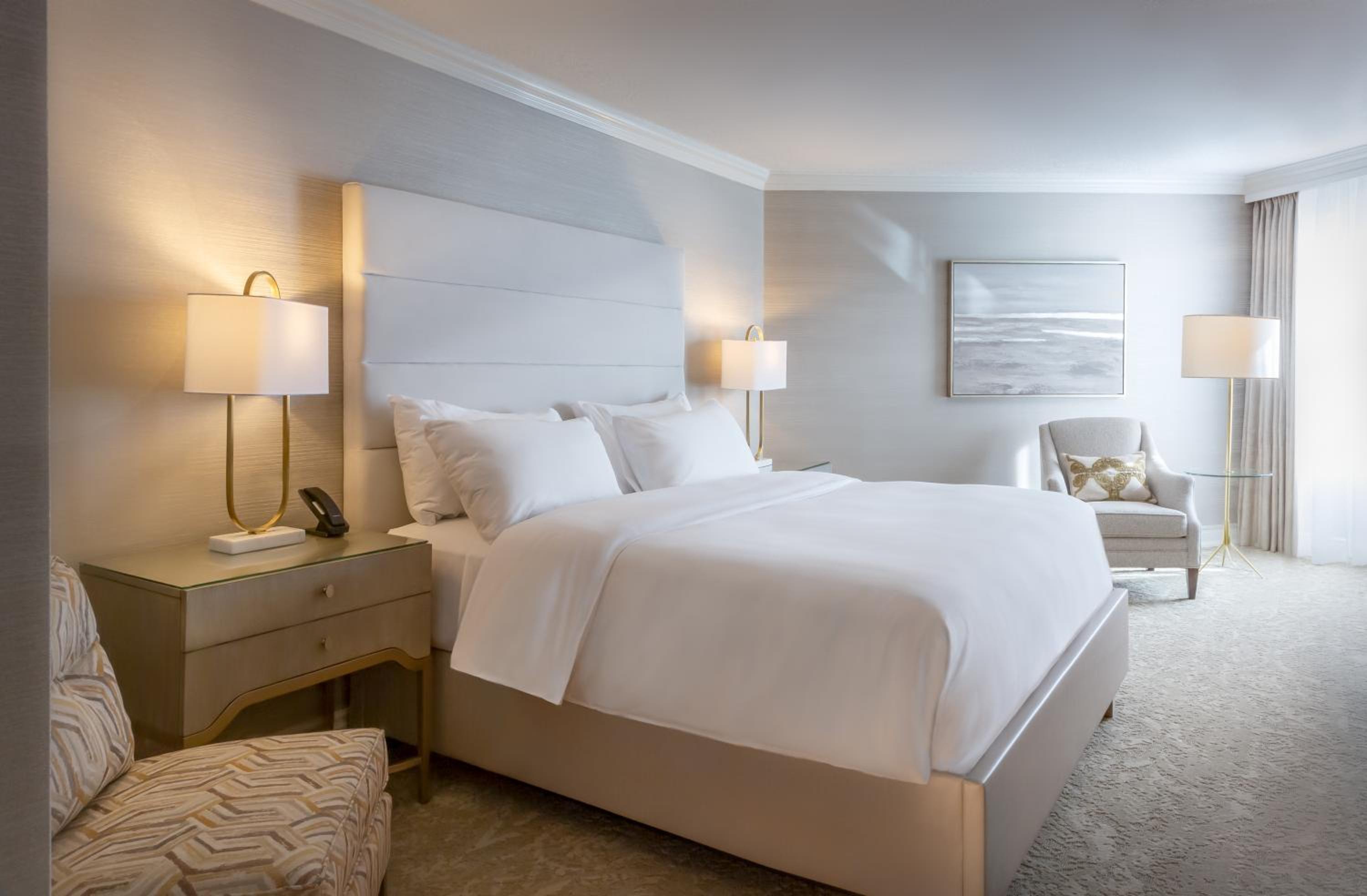 Standard King Room - Photo 3