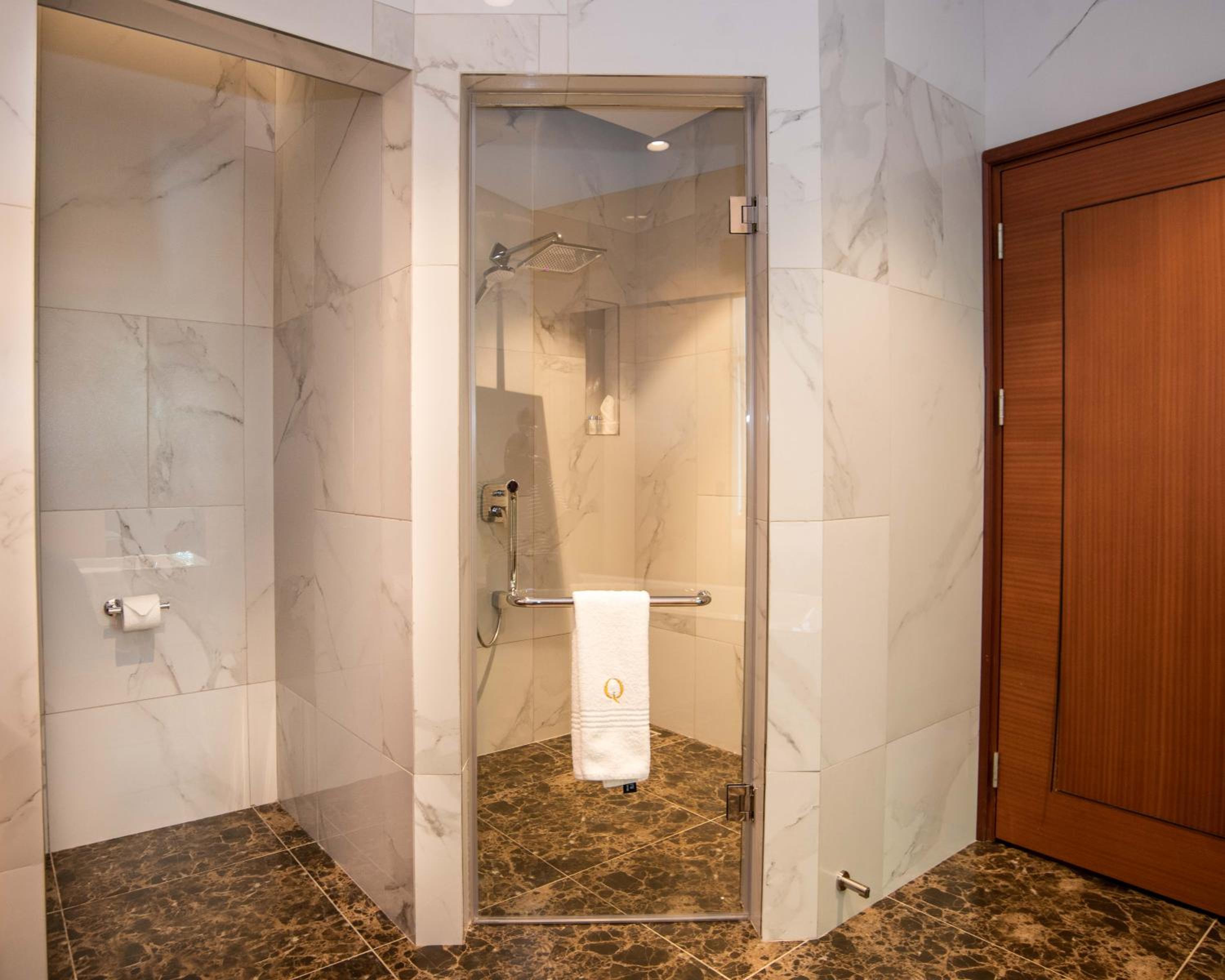 King Suite - Photo 14