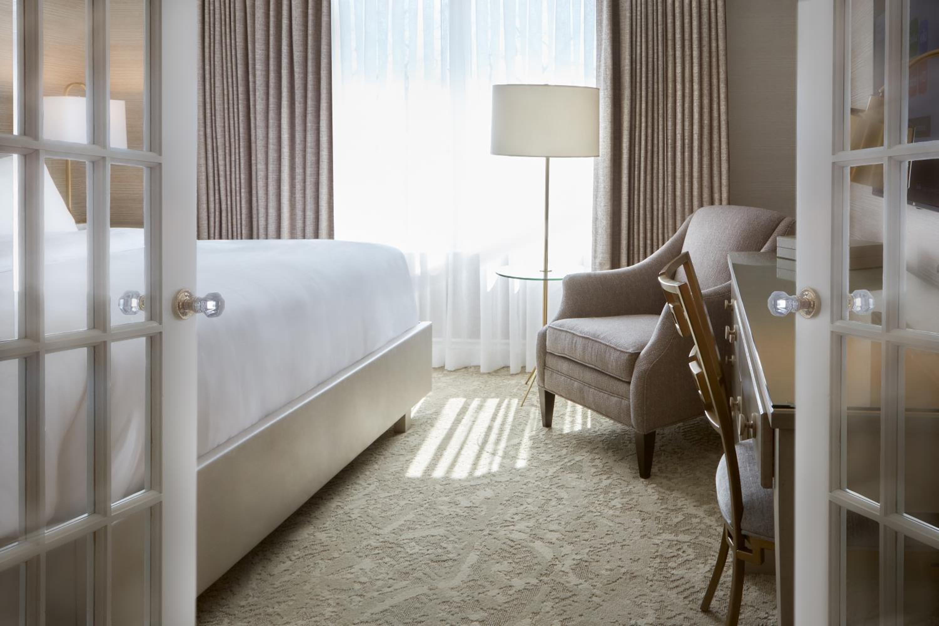 Standard Suite - Photo 5