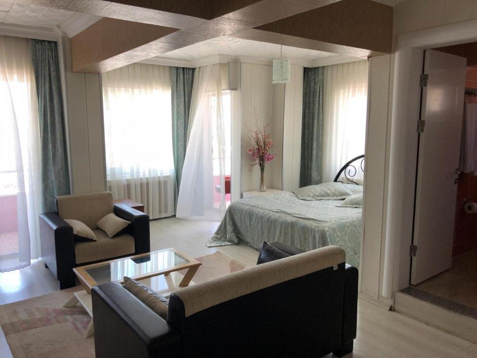 Large Double Room photo 1