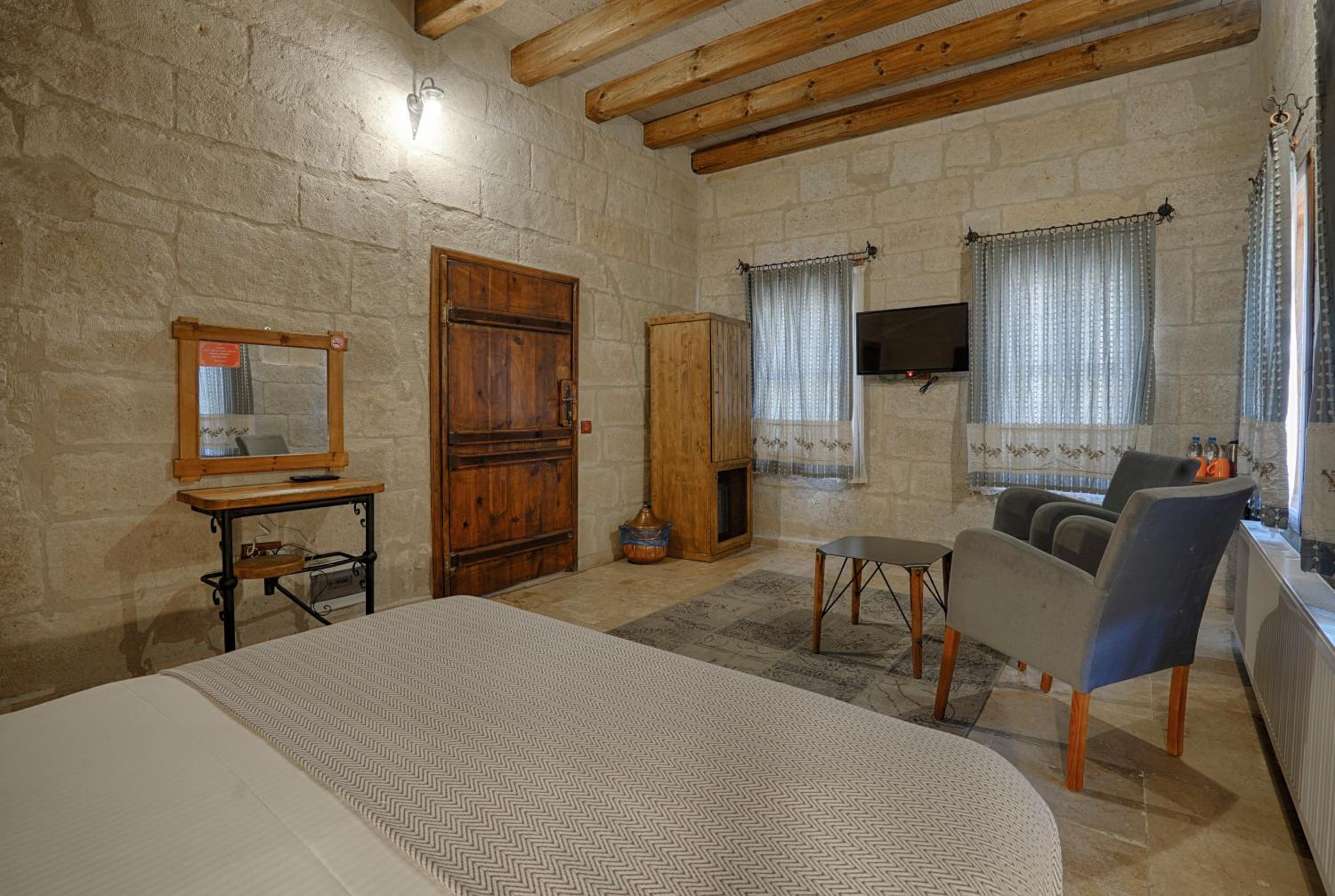 Stone Room - Photo 20