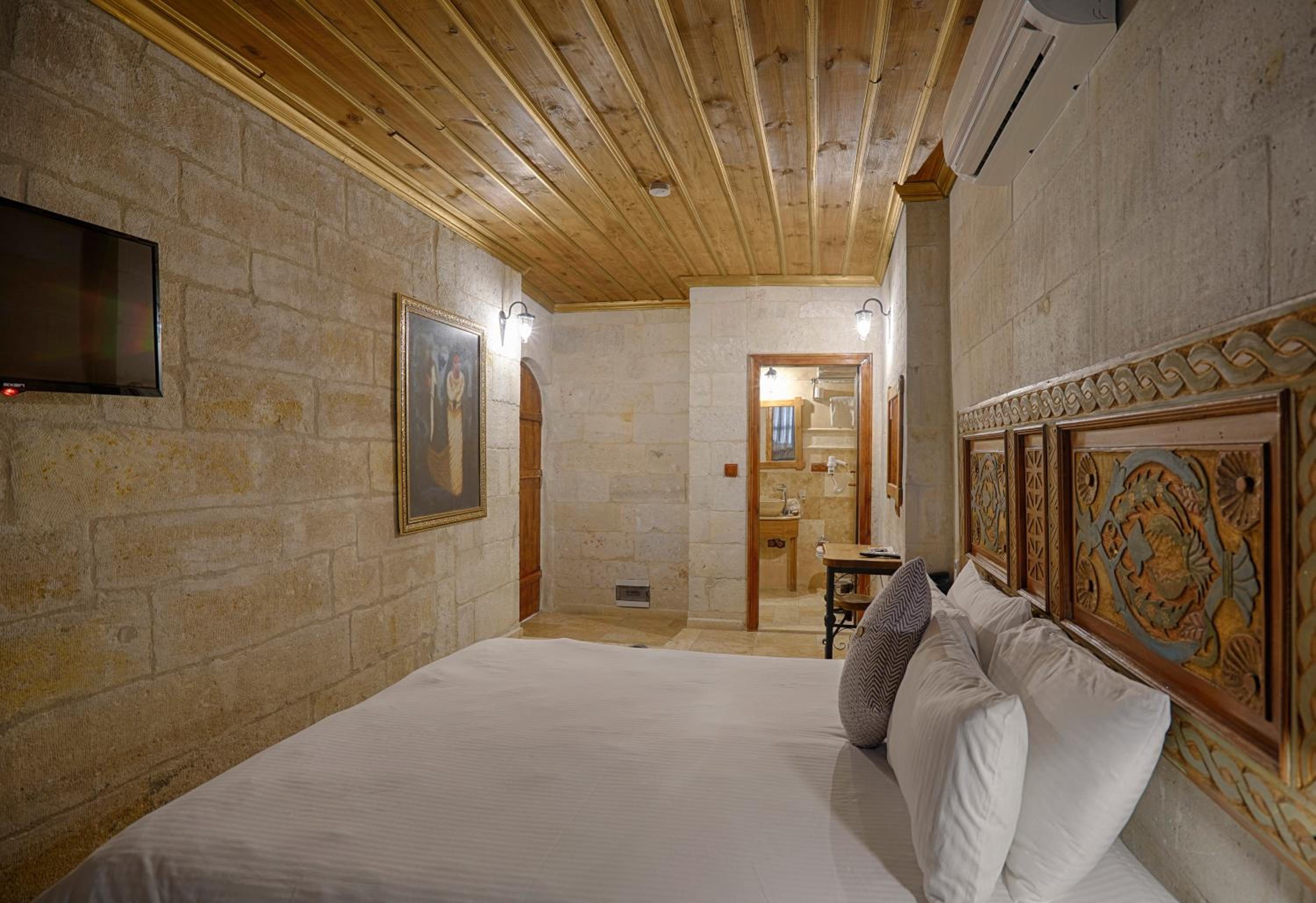 Stone Room - Photo 16