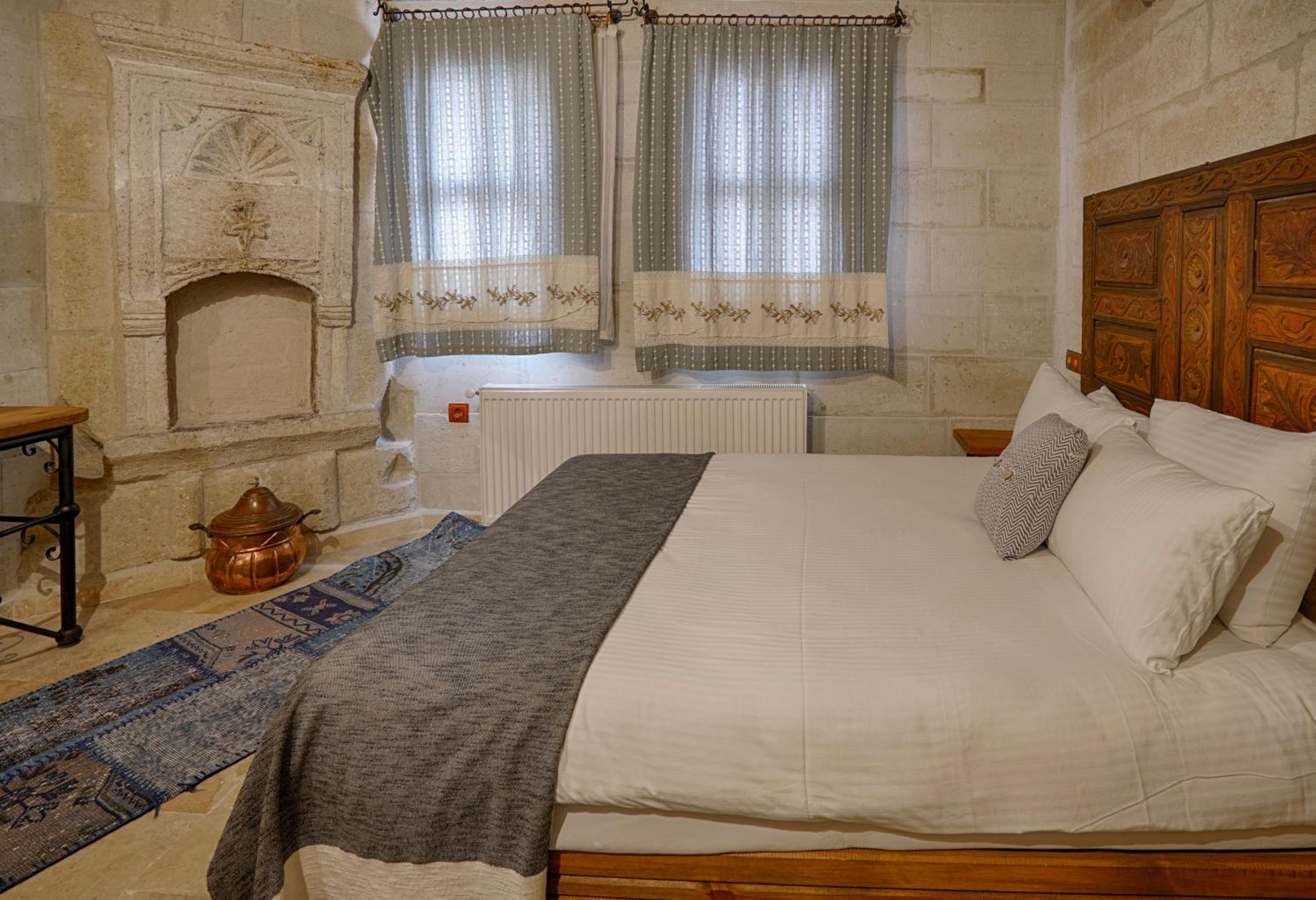 Stone Room - Photo 8