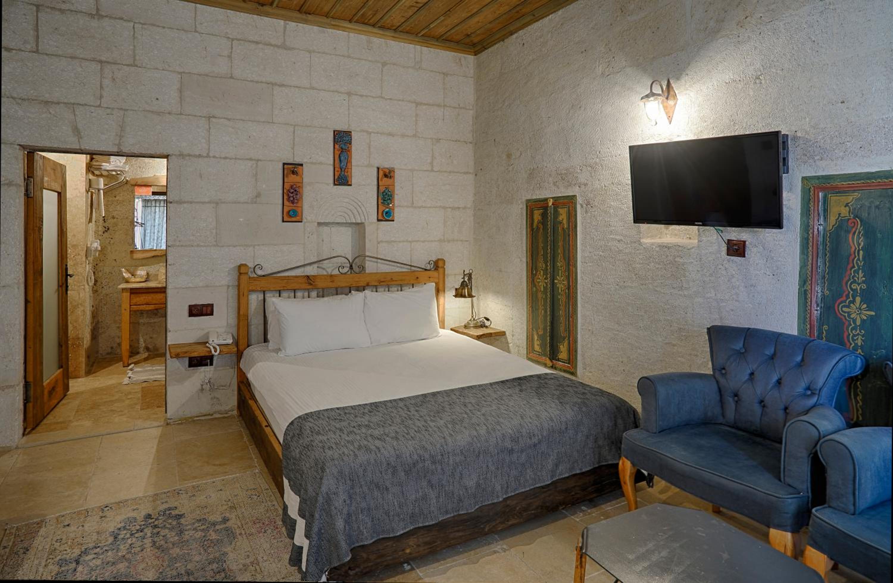 Deluxe Room - Photo 18