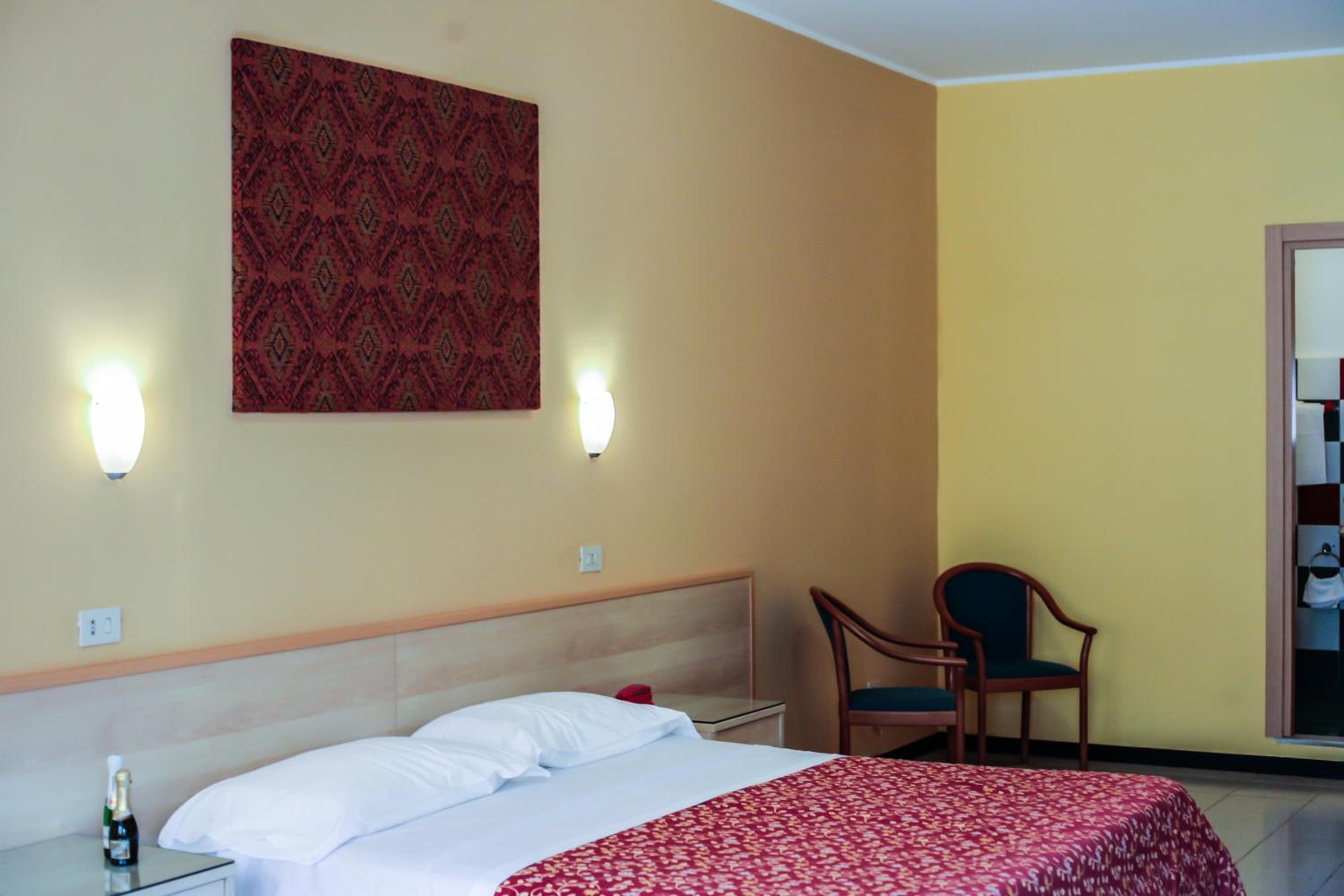 Superior Quadruple Room - Photo 1