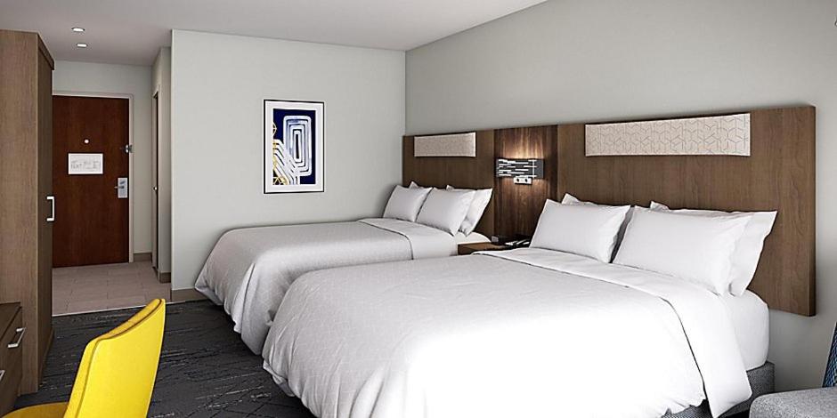 Queen Suite with Two Queen Beds - Mobility Accessible with Tub photo 2