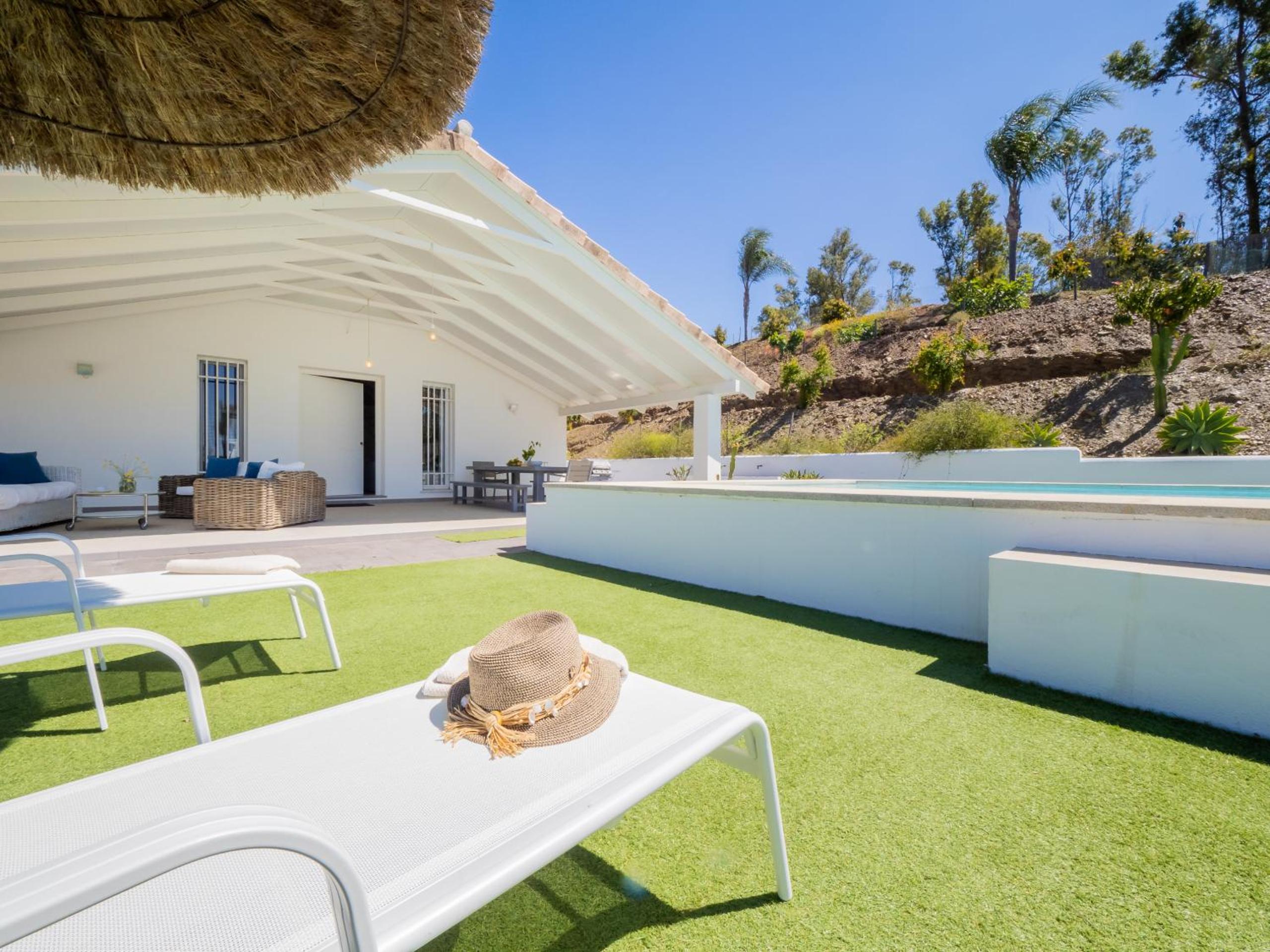 Villa photo 2