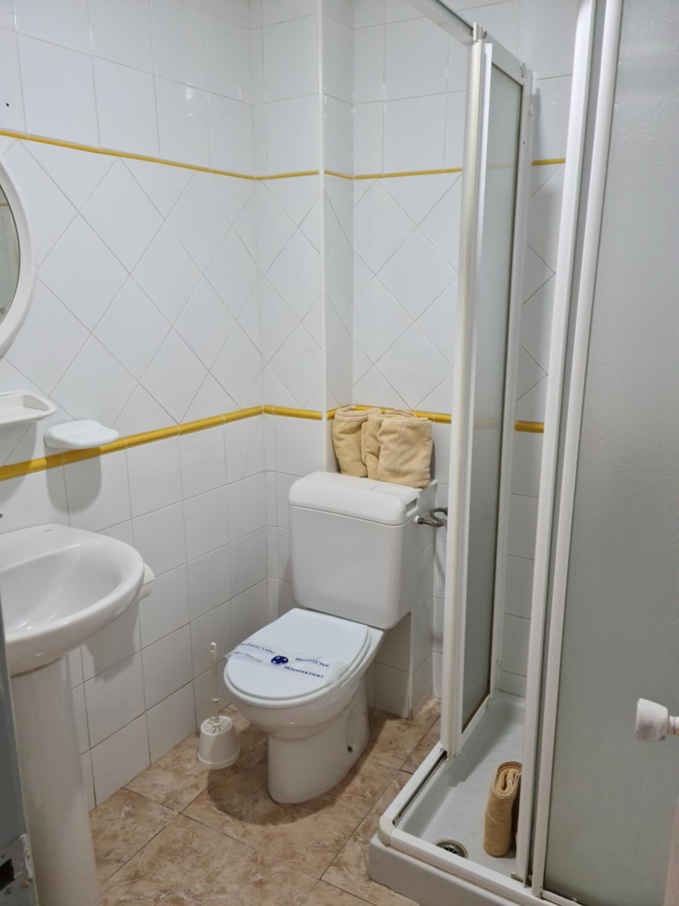 Studio (3 Adults) photo 3