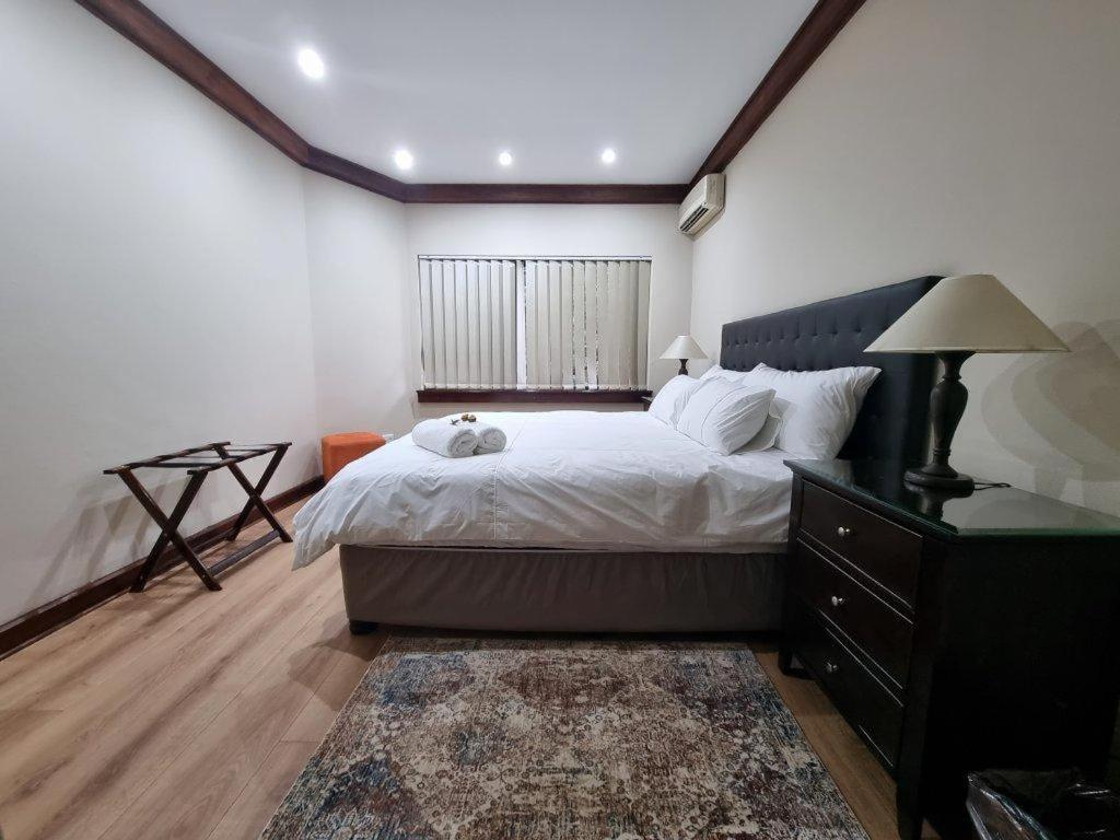 Comfort King Room photo 1