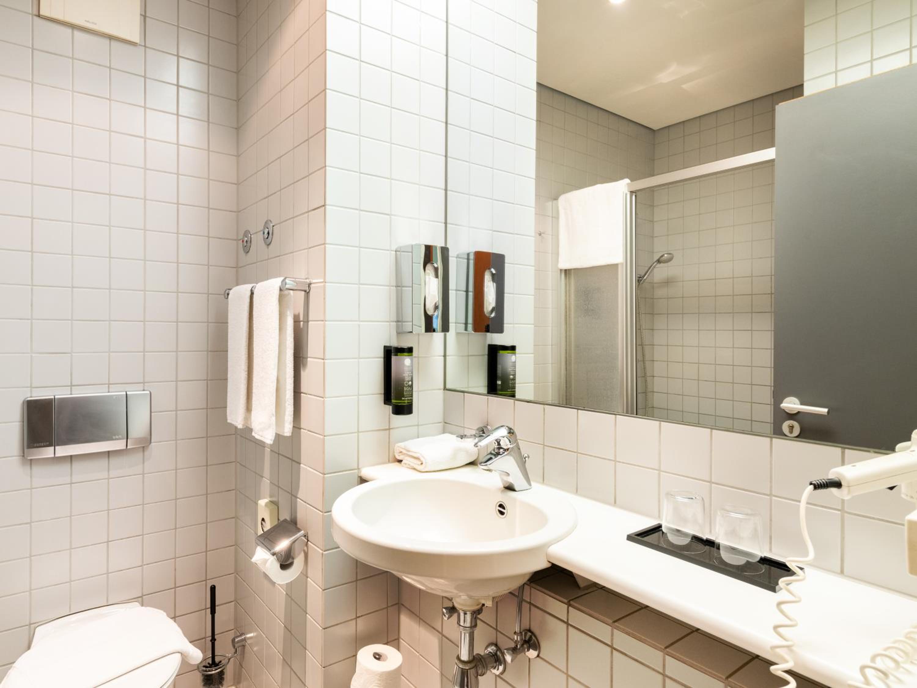 Triple Room - Photo 9