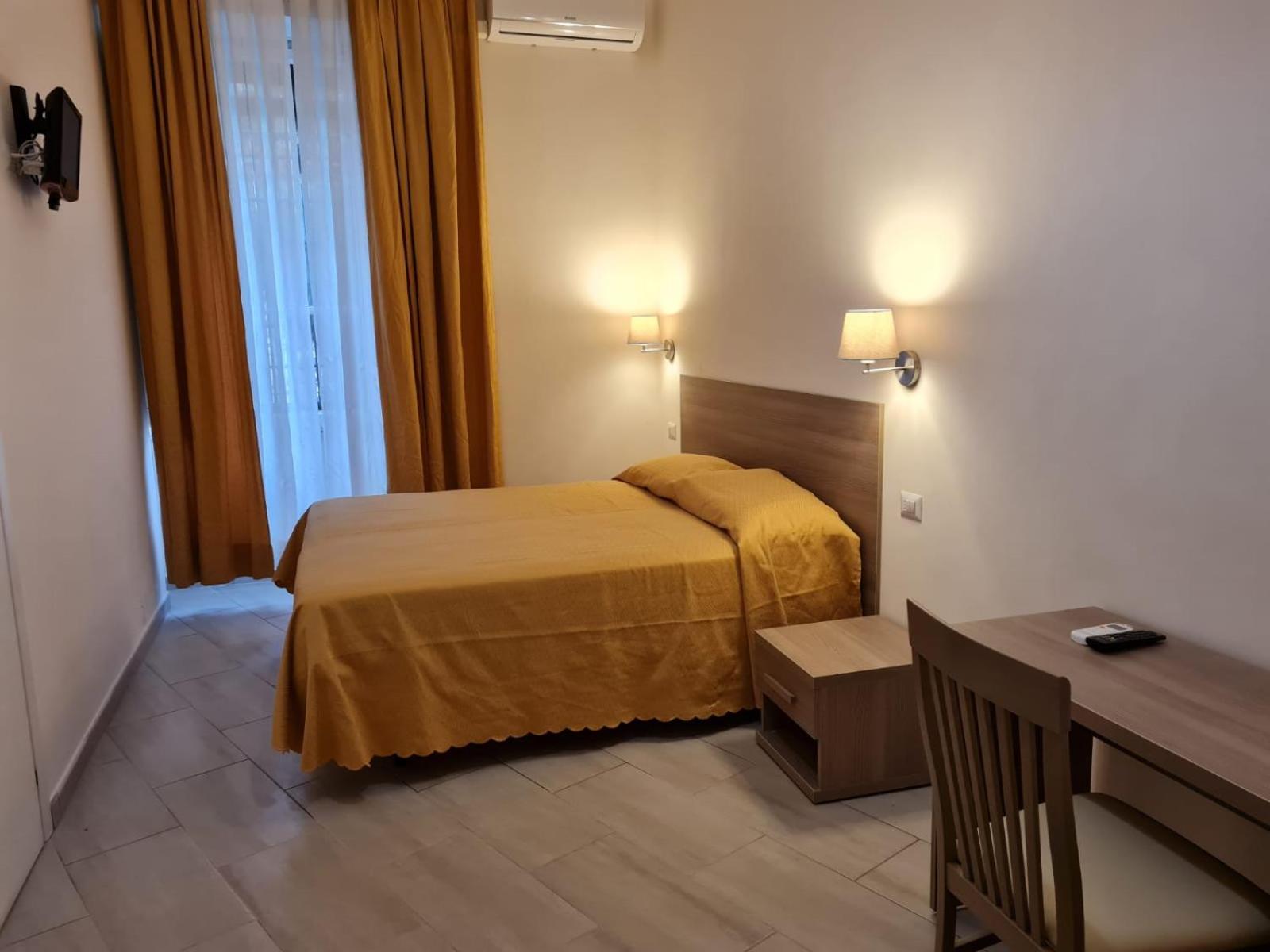 Double or Twin Room photo 2