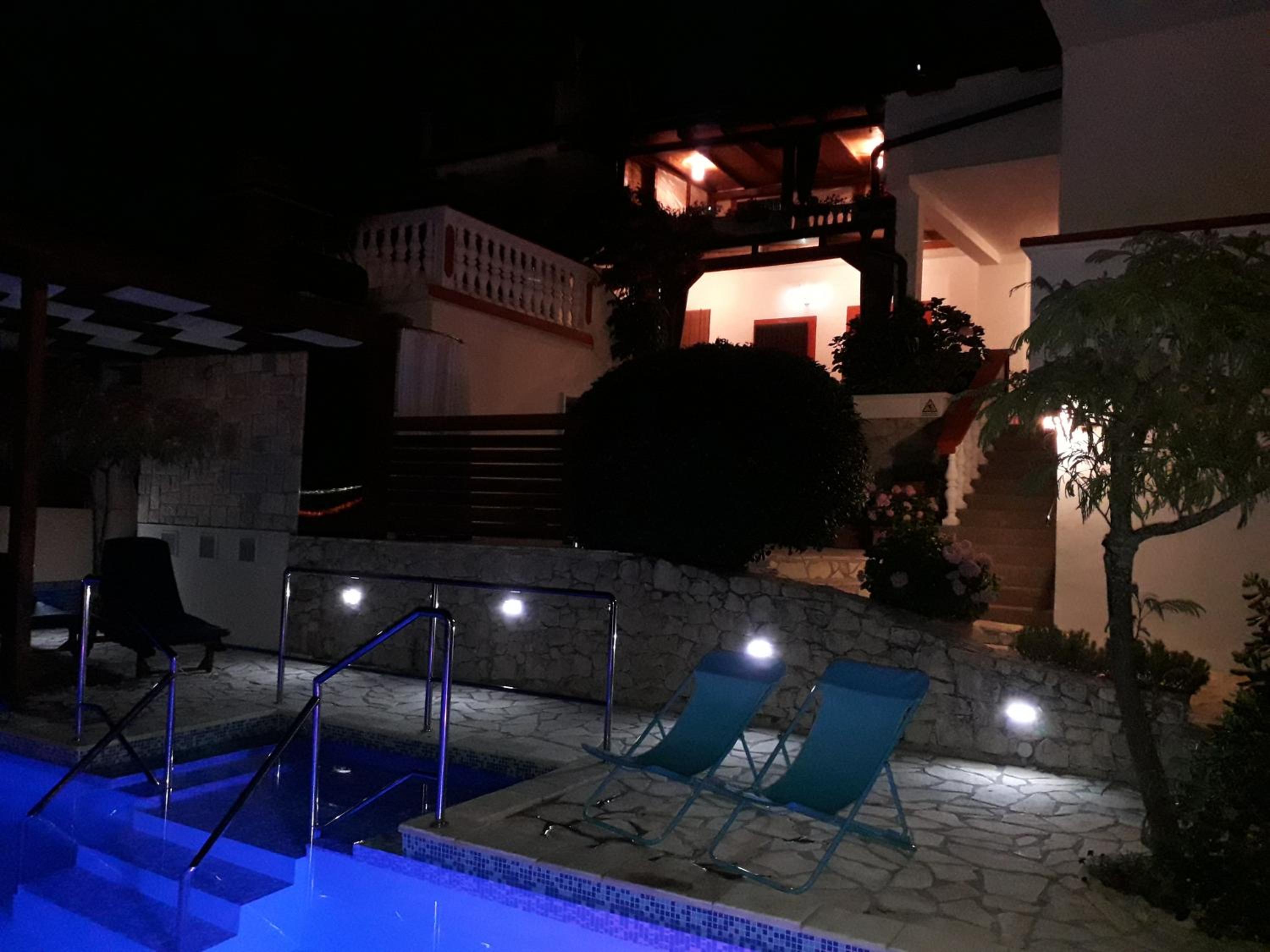 Apartment with Sea View - Photo 11