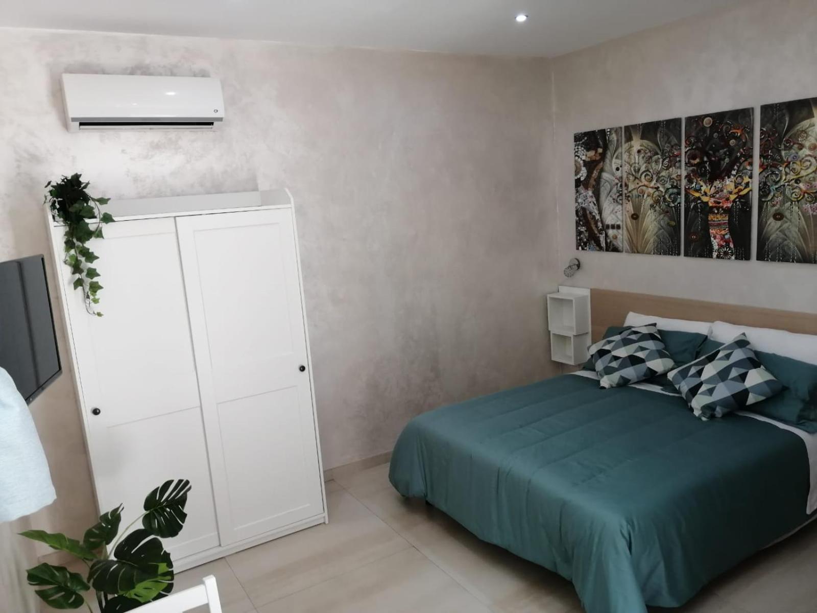 Queen Room - Photo 7