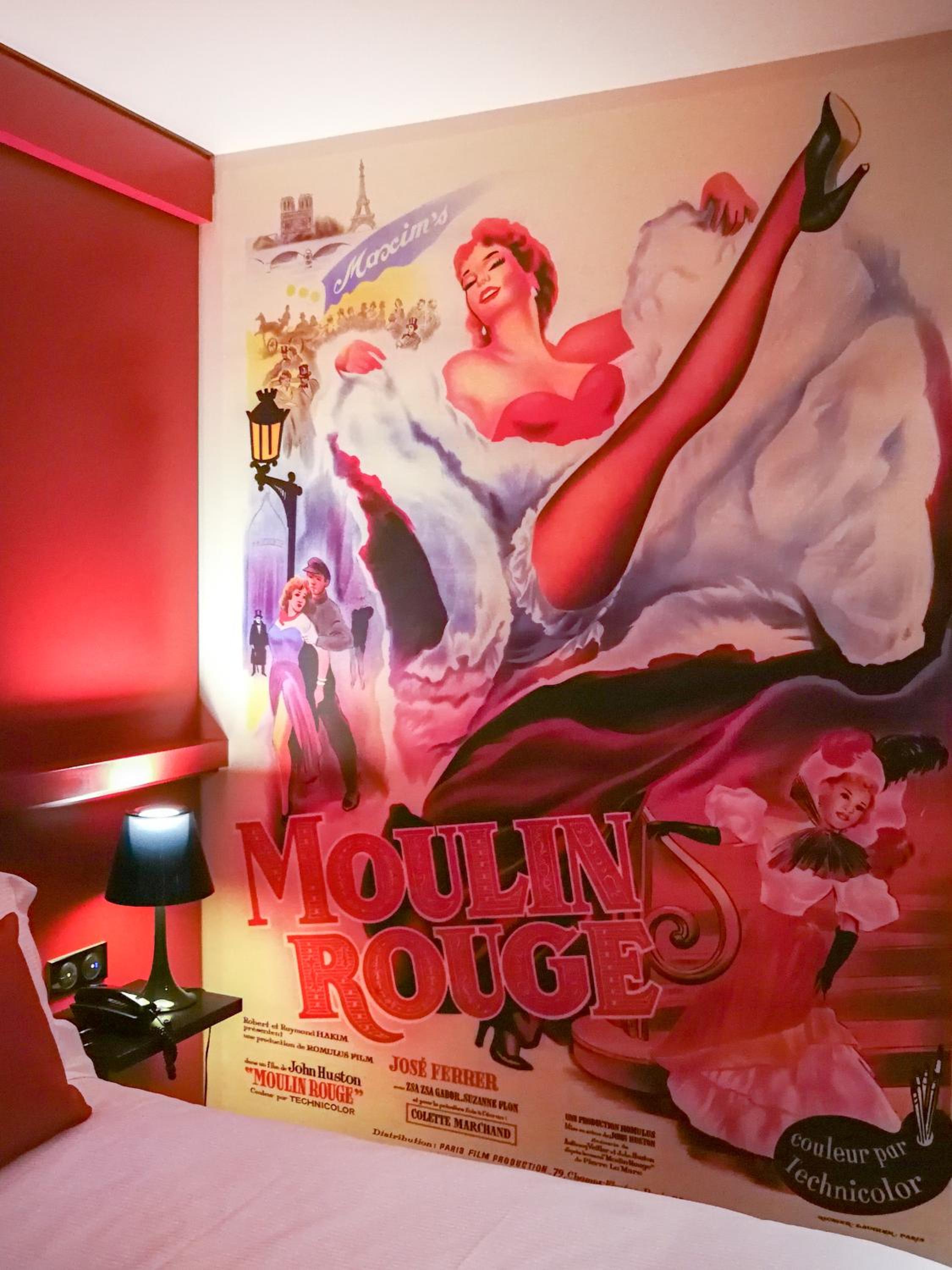 Moulin Rouge Room - With Jacuzzi